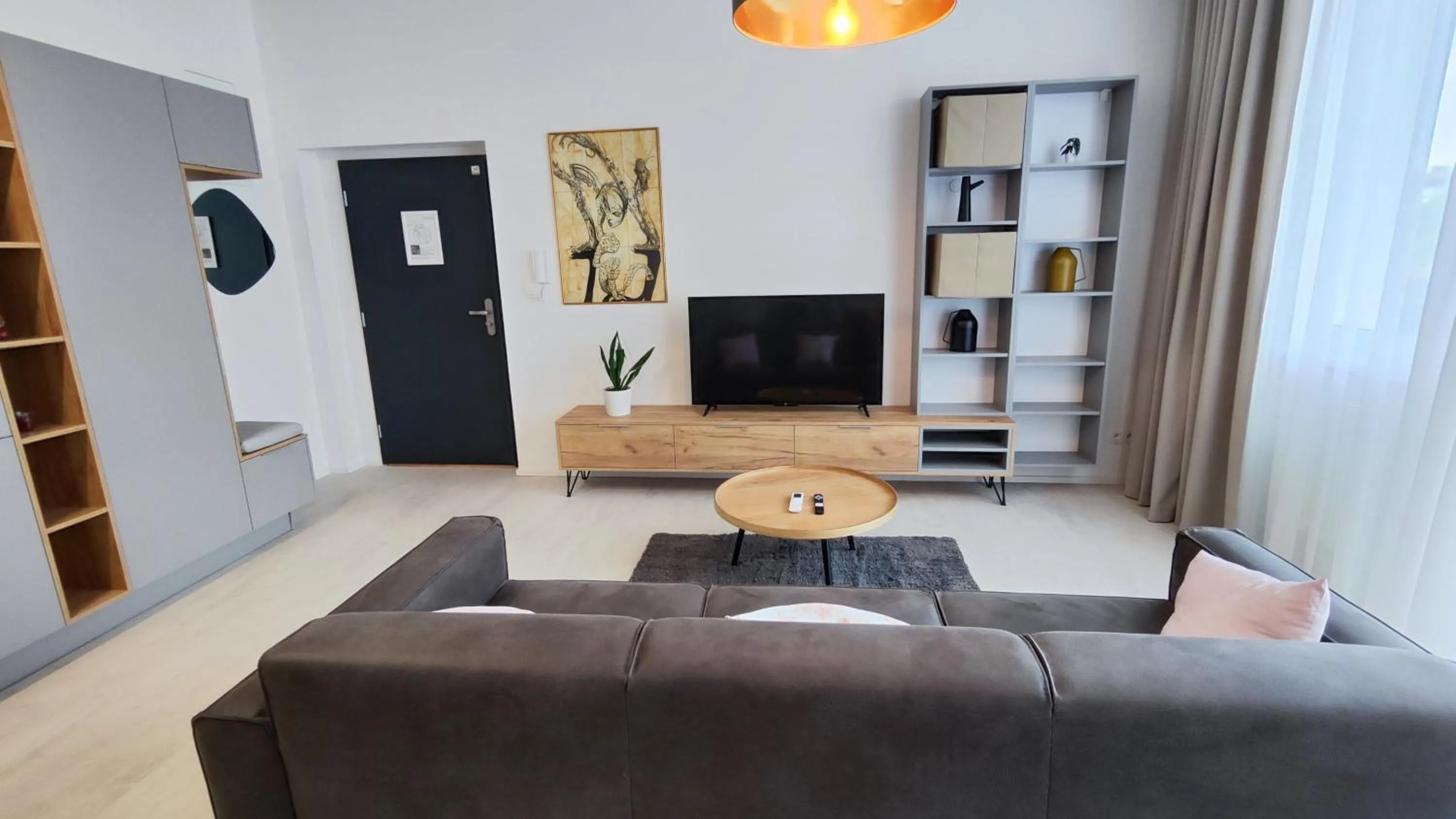 TV and multimedia in DOHNANYI Villa by CHORS