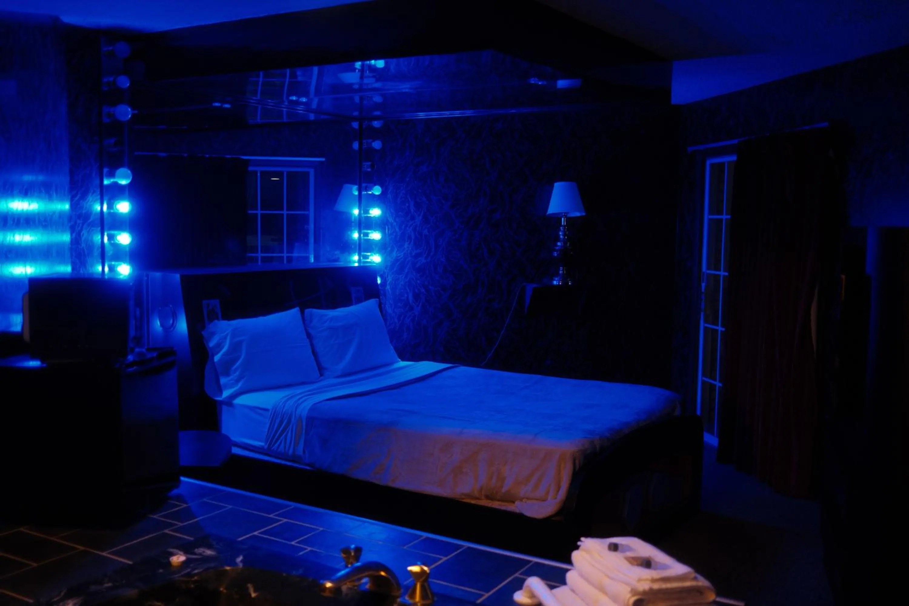 Bed in The Sage Hotel