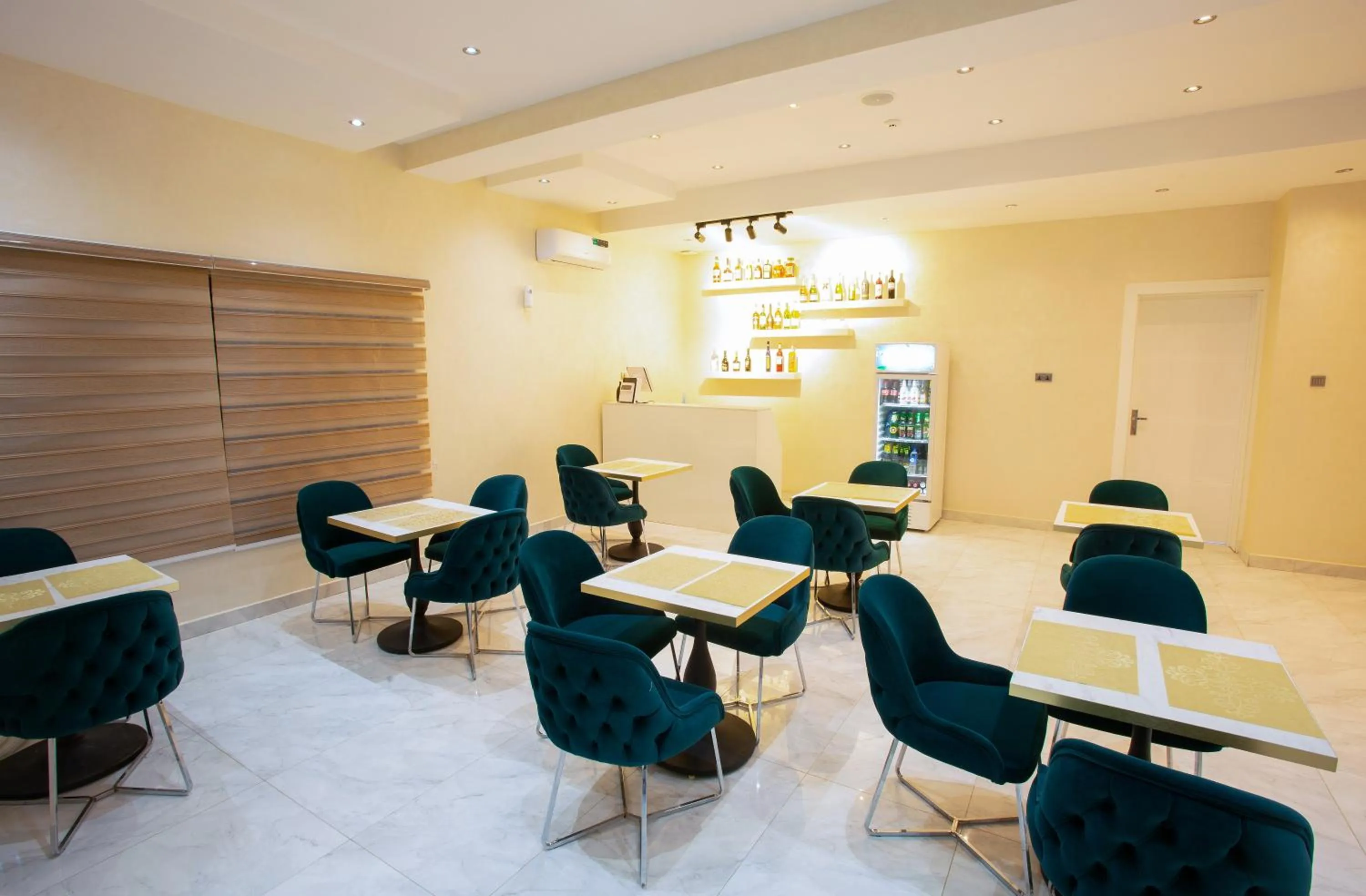 DE MANCHY HOTELS & SUITES