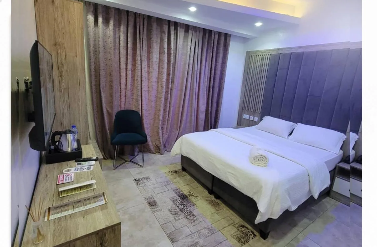 DE MANCHY HOTELS & SUITES