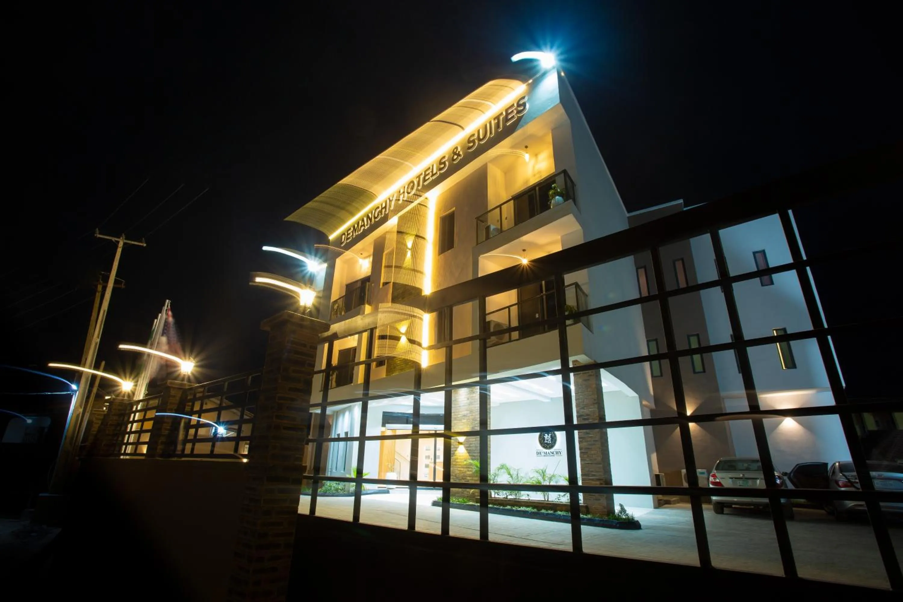 DE MANCHY HOTELS & SUITES