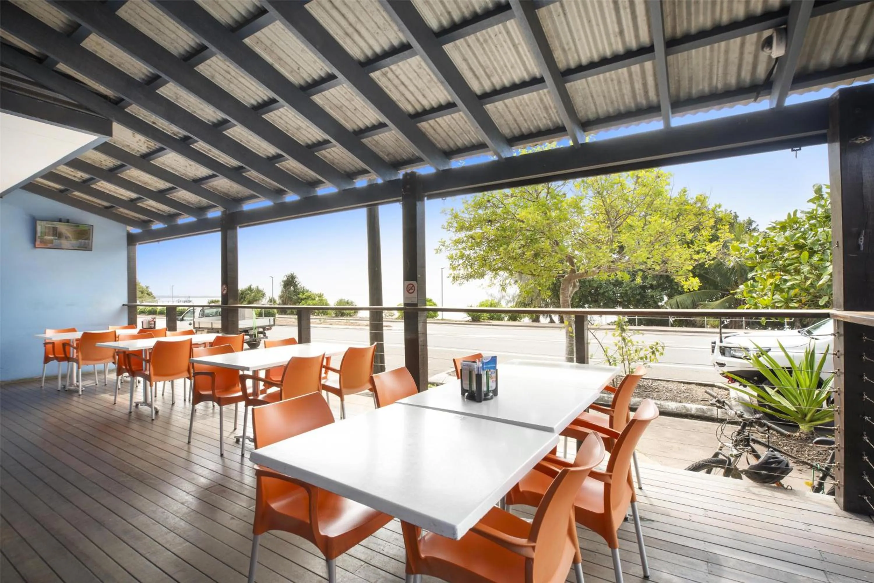 Restaurant/places to eat in Nightcap at Marine Hotel Cardwell