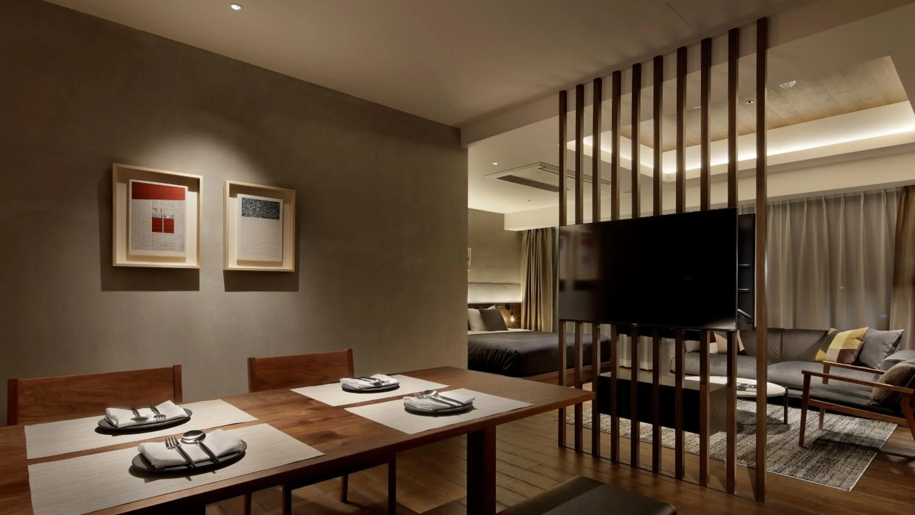 TV and multimedia in HIDEOUT