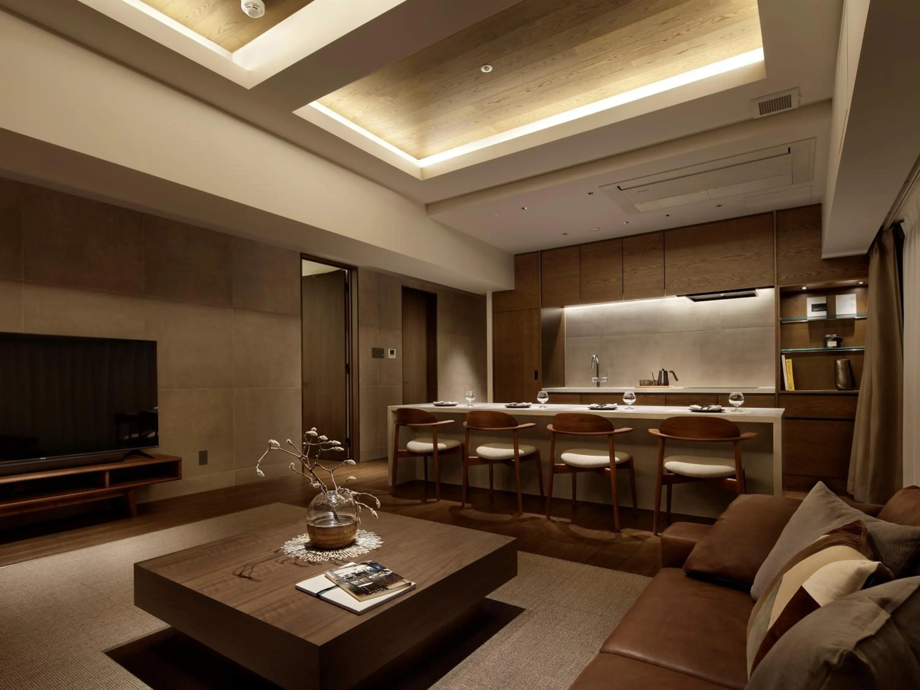 TV and multimedia in HIDEOUT