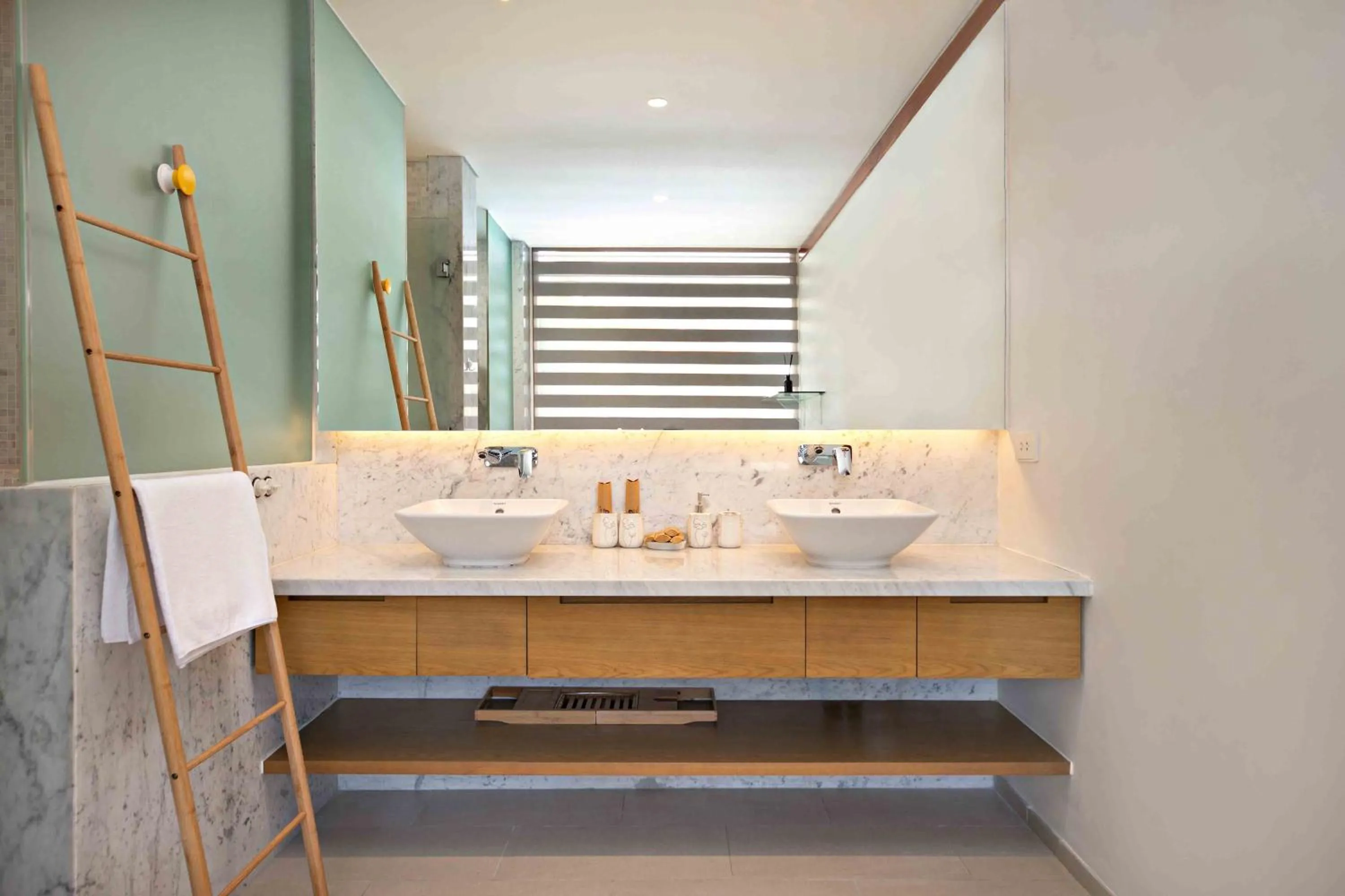 Toilet in Memories Holiday beach villa Da Nang