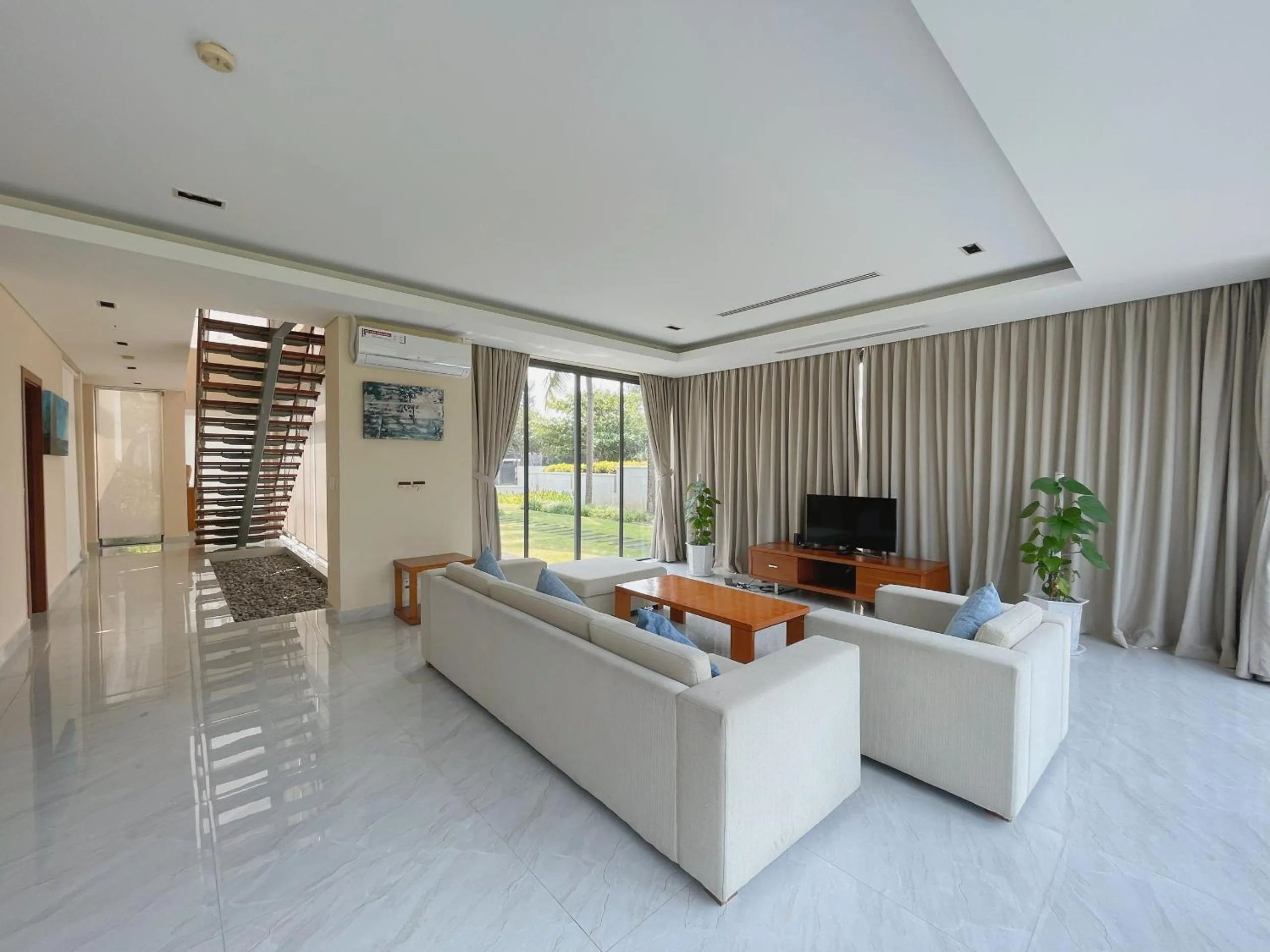 Living room in Memories Holiday beach villa Da Nang