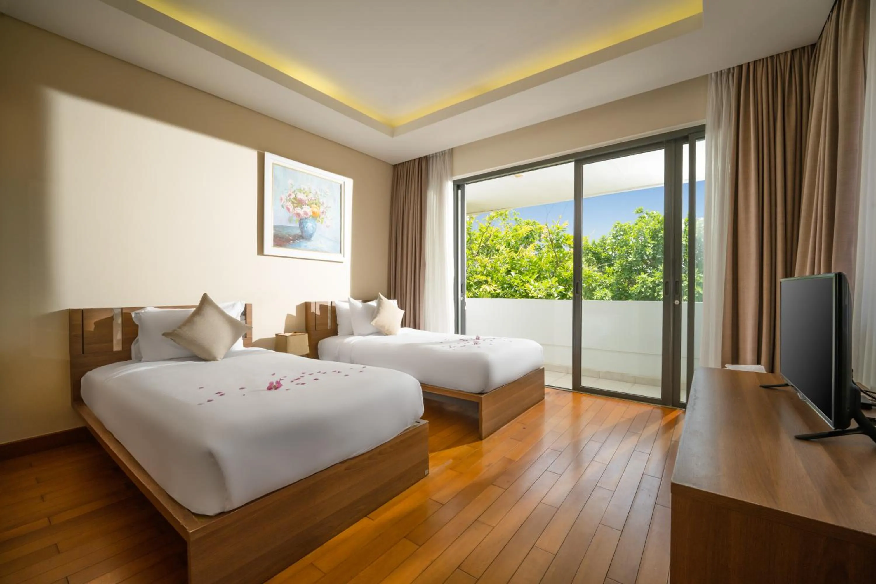Bed in Memories Holiday beach villa Da Nang