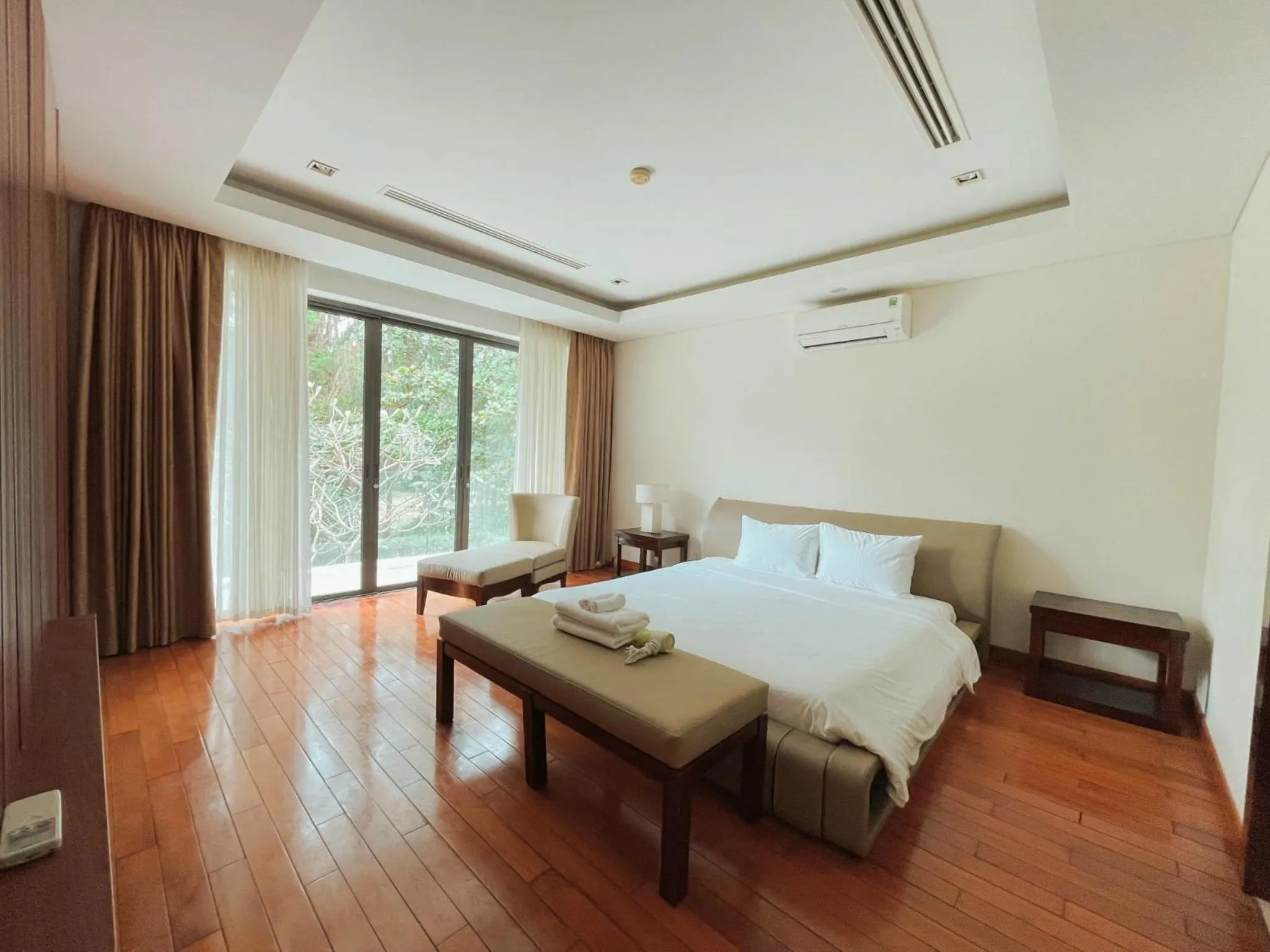 Bedroom, Bed in Memories Holiday beach villa Da Nang