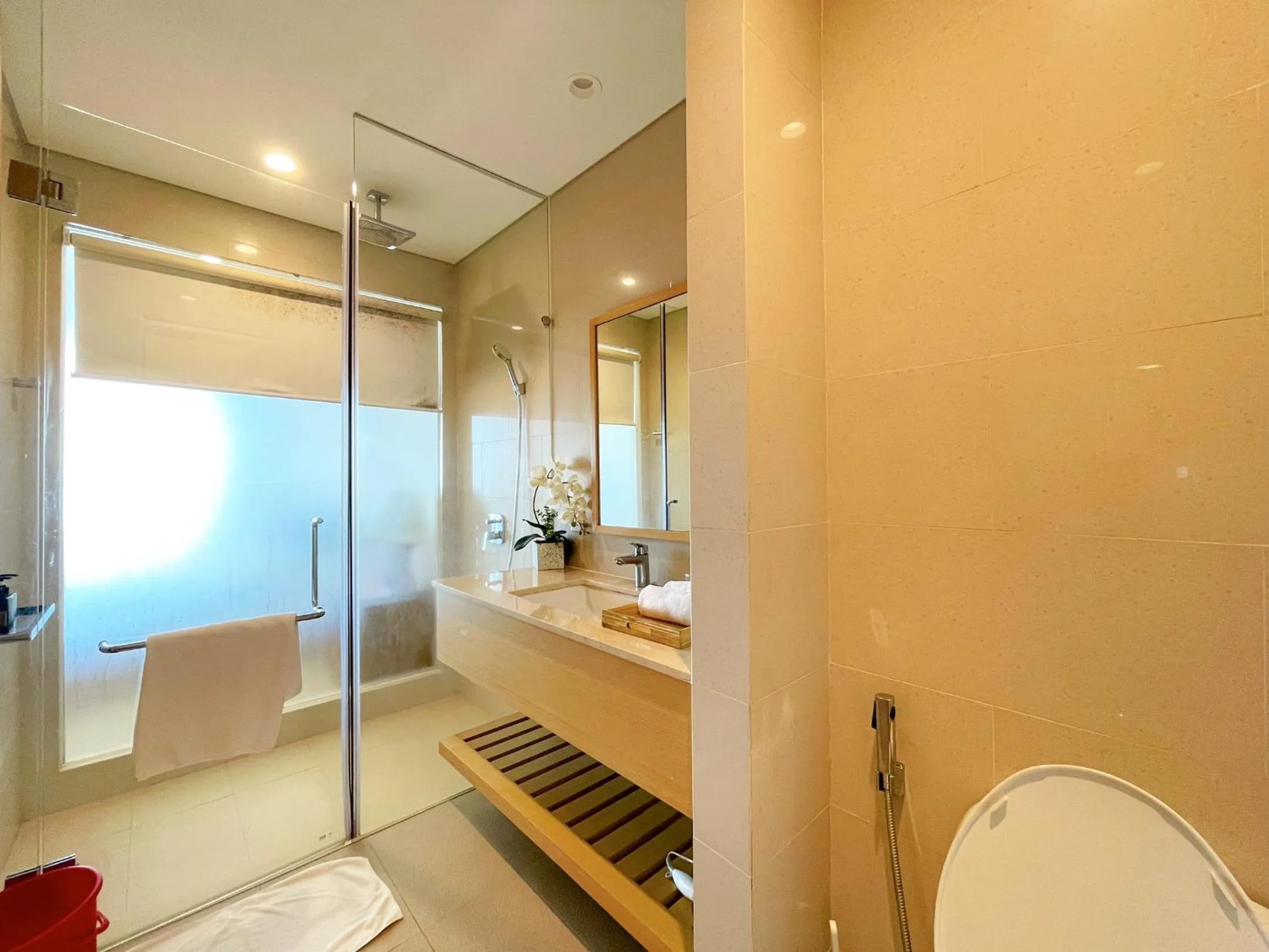 Toilet in Memories Holiday beach villa Da Nang