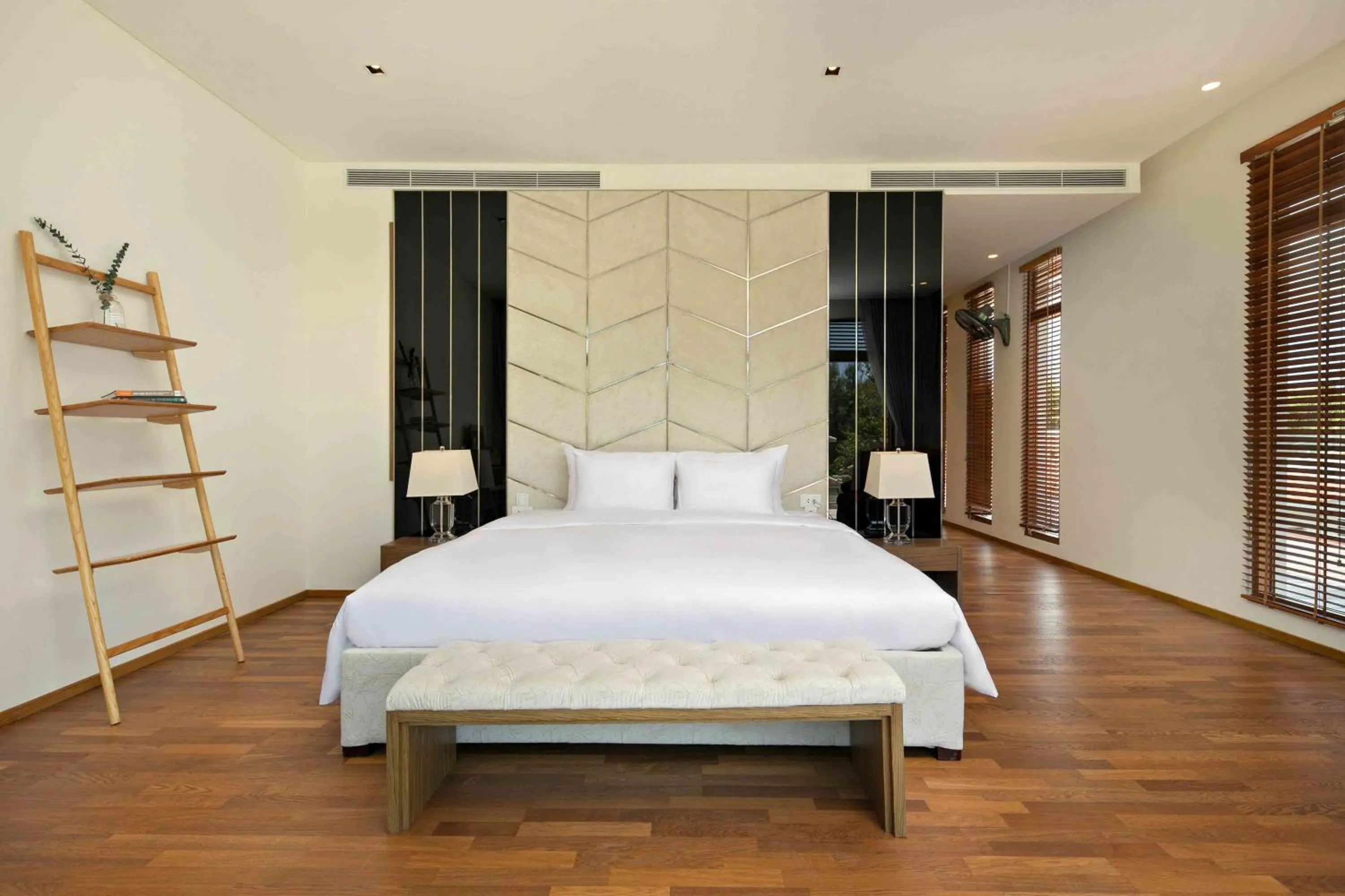 Bed in Memories Holiday beach villa Da Nang