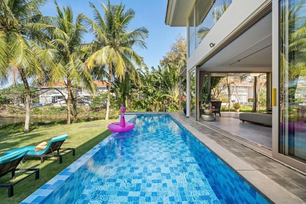 Garden view in Memories Holiday beach villa Da Nang