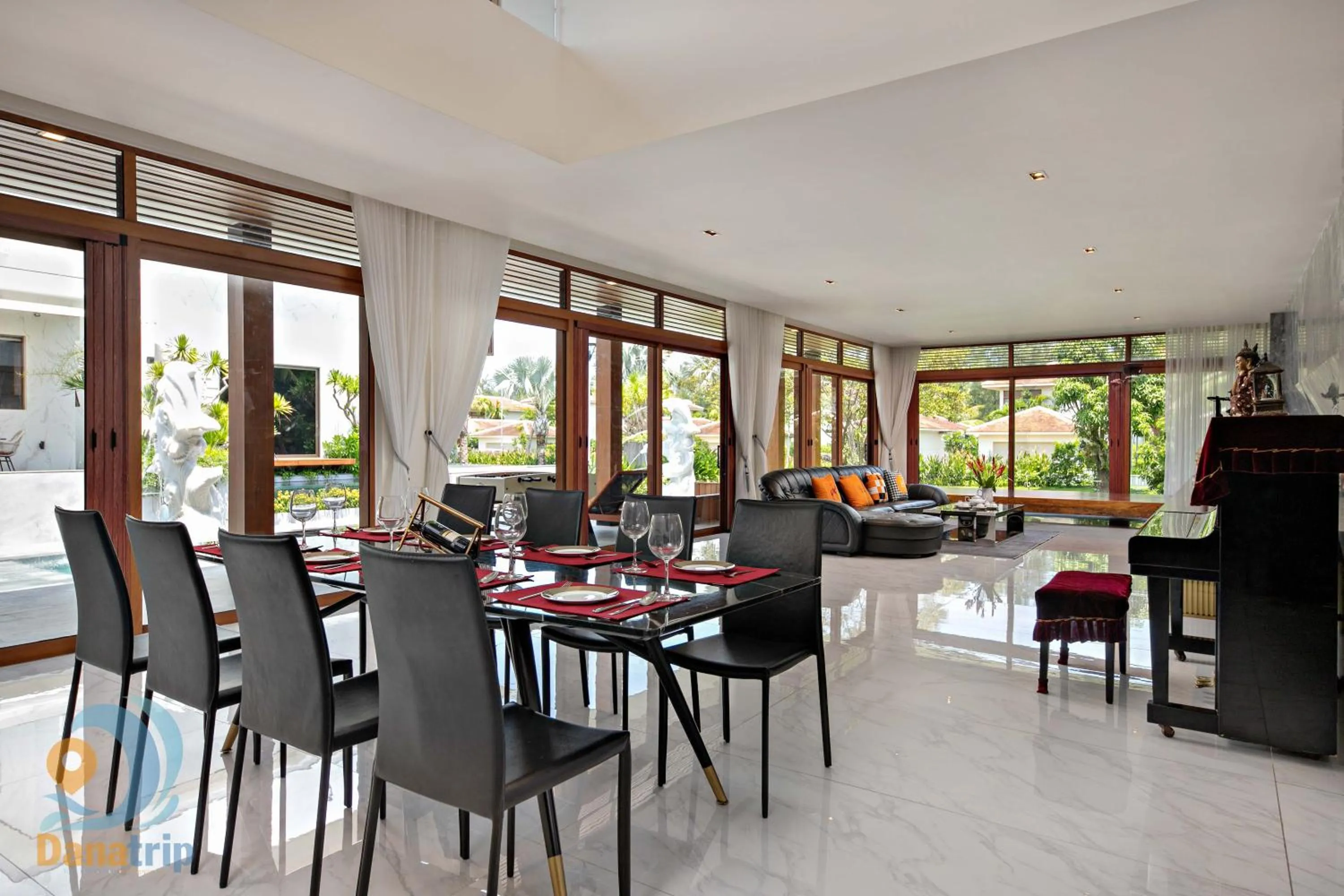 Living room in Memories Holiday beach villa Da Nang