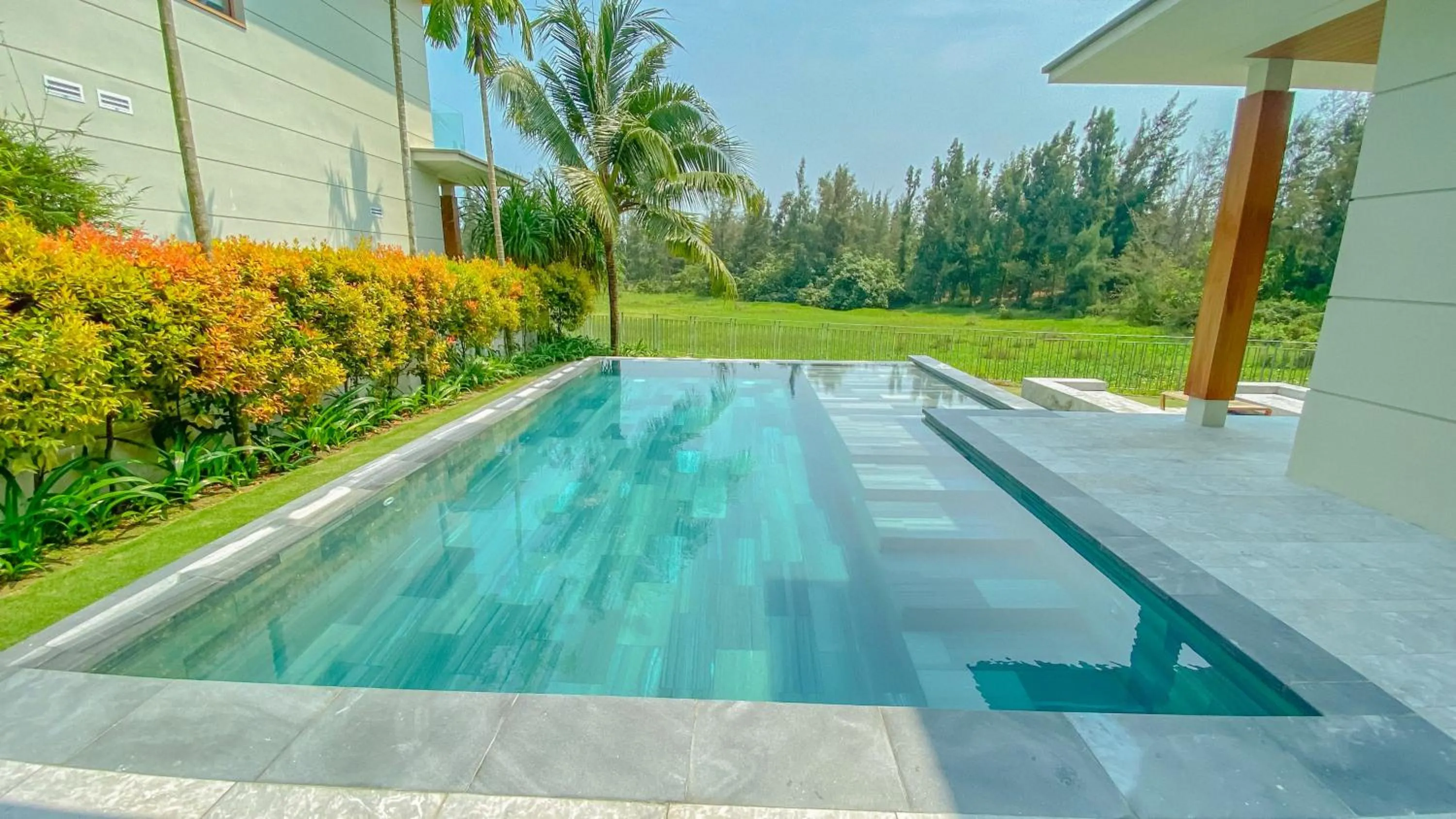 Swimming pool in Memories Holiday beach villa Da Nang