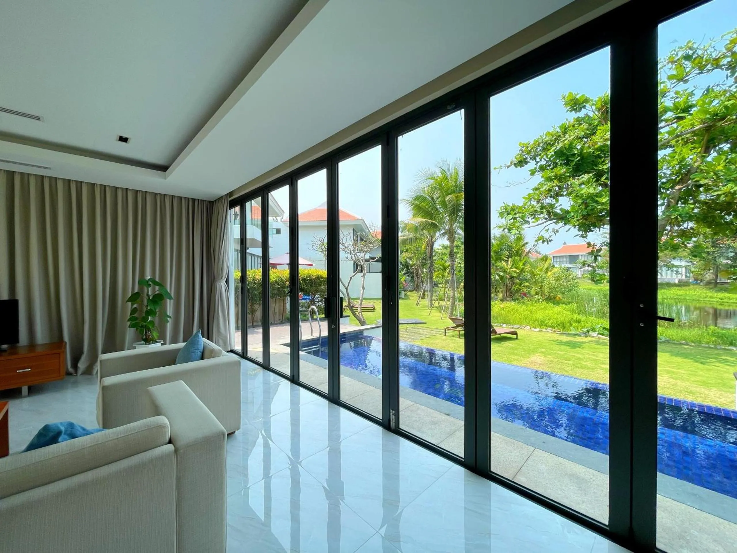 View (from property/room) in Memories Holiday beach villa Da Nang