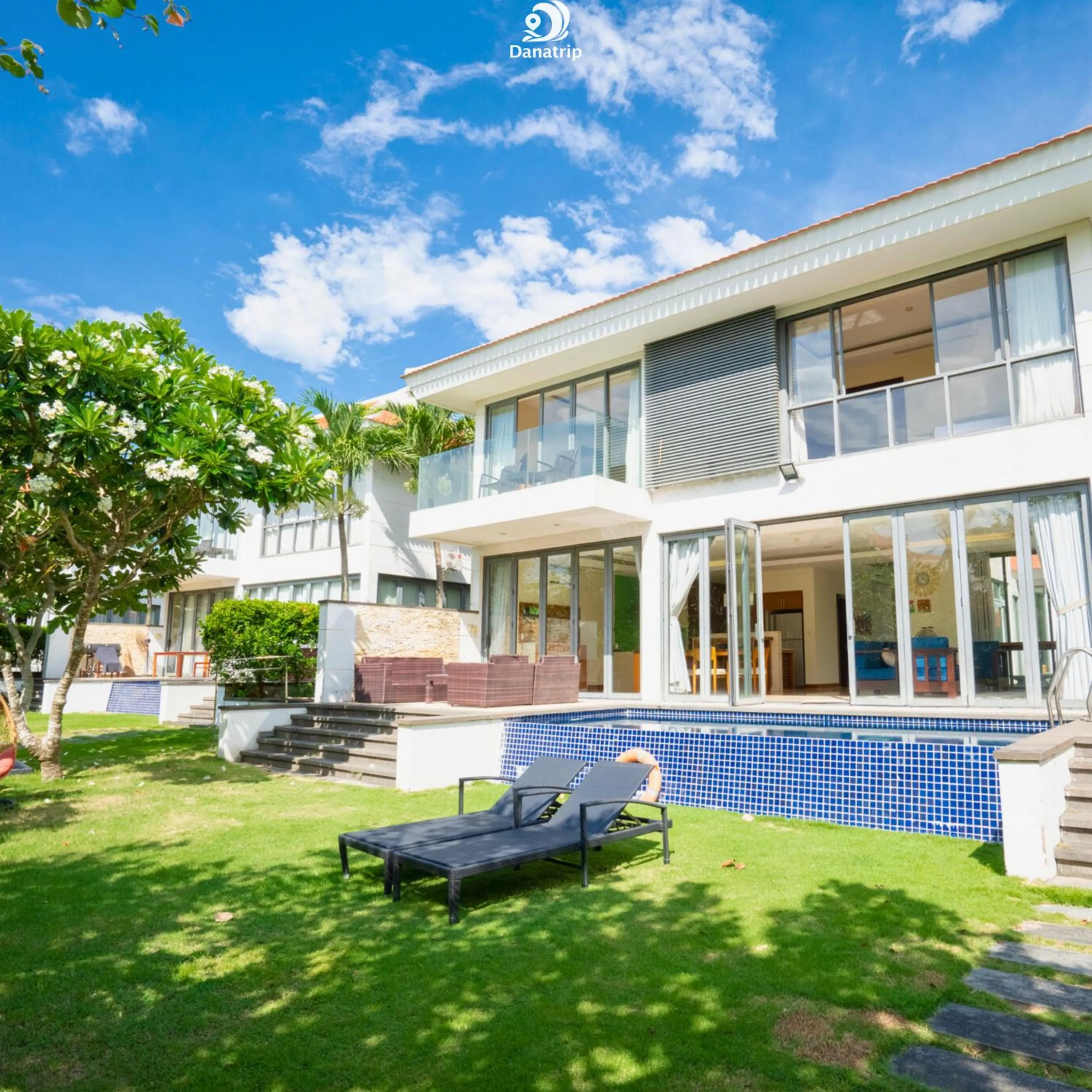 Property building in Memories Holiday beach villa Da Nang