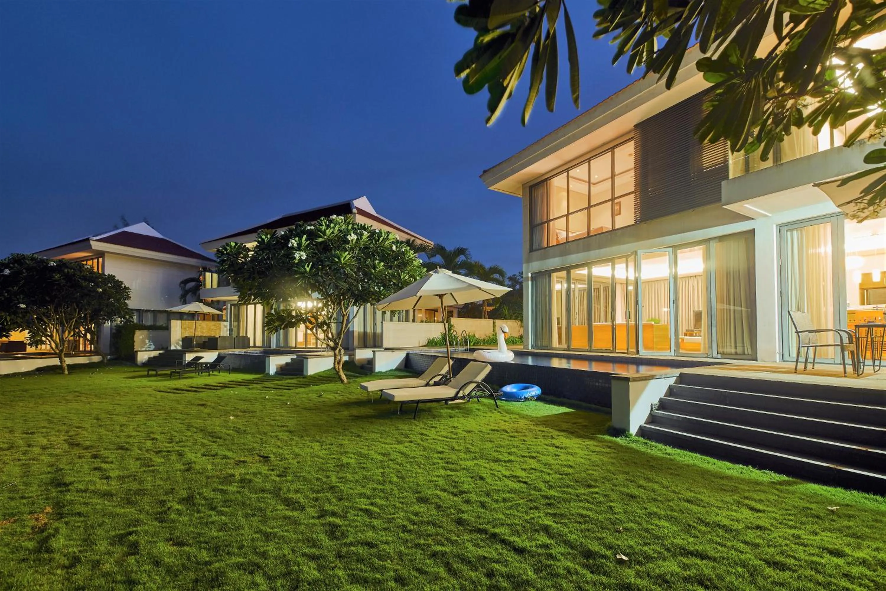 Property building in Memories Holiday beach villa Da Nang