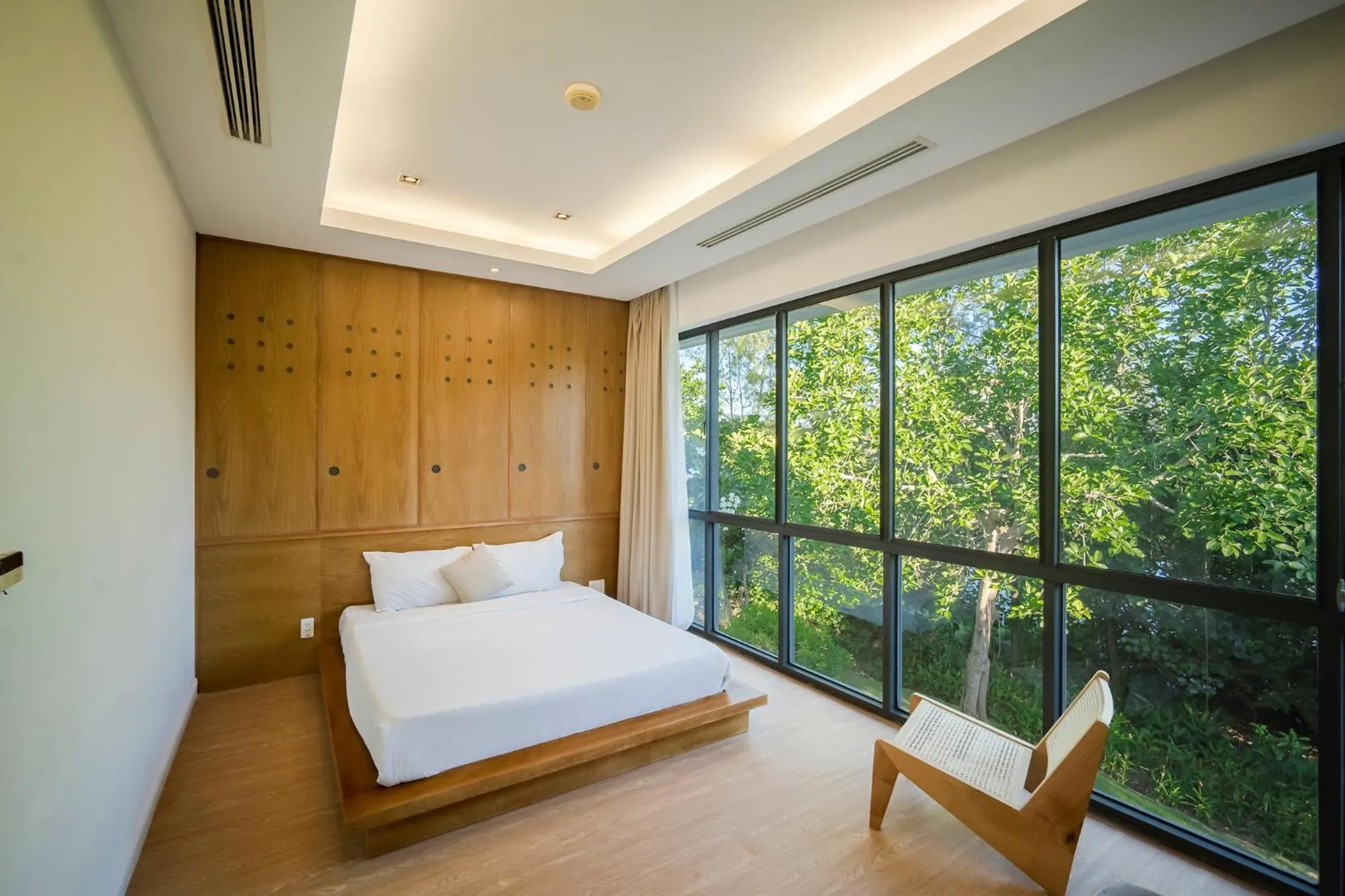 Bedroom, Bed in Memories Holiday beach villa Da Nang