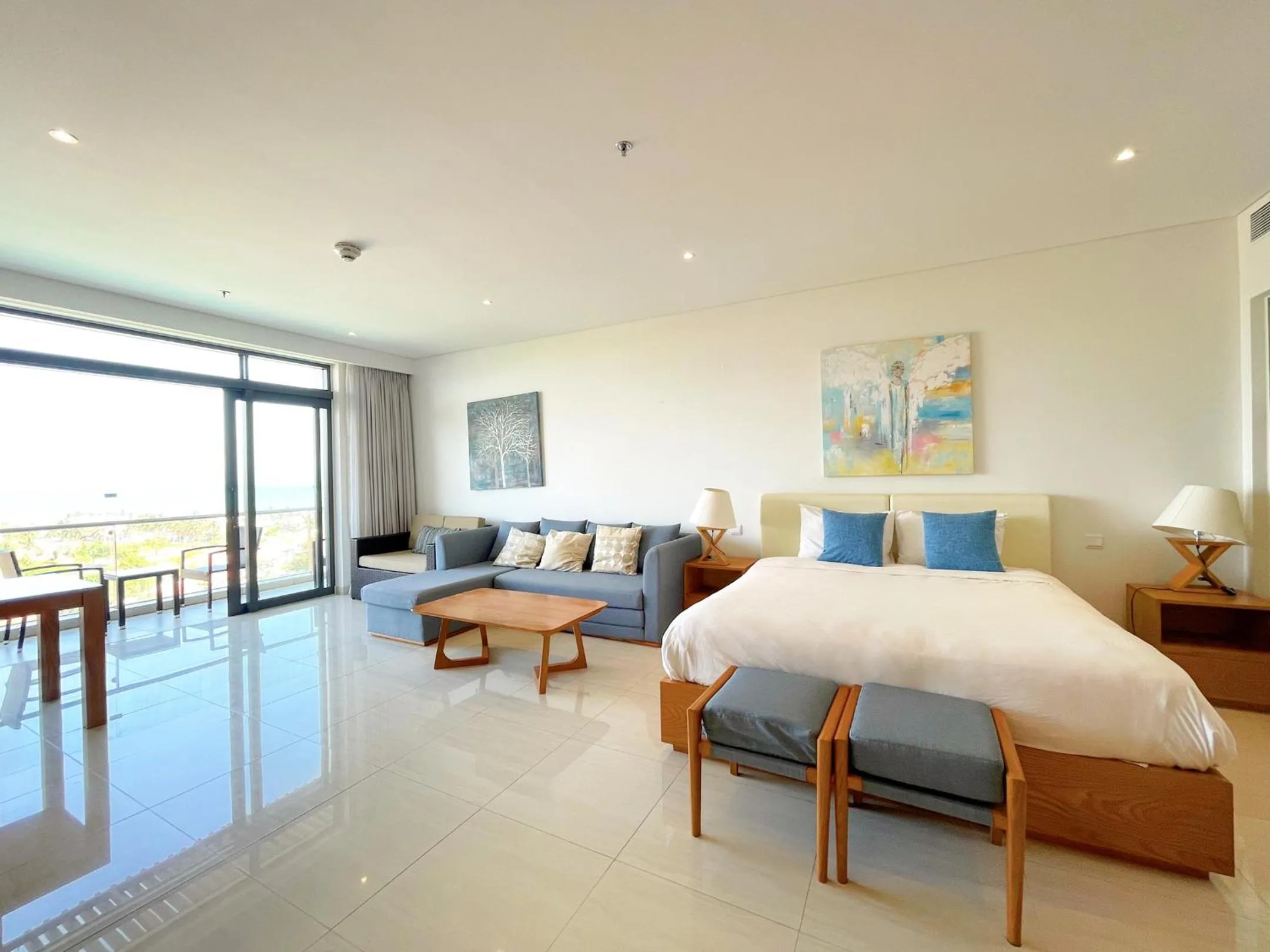 Bed in Memories Holiday beach villa Da Nang