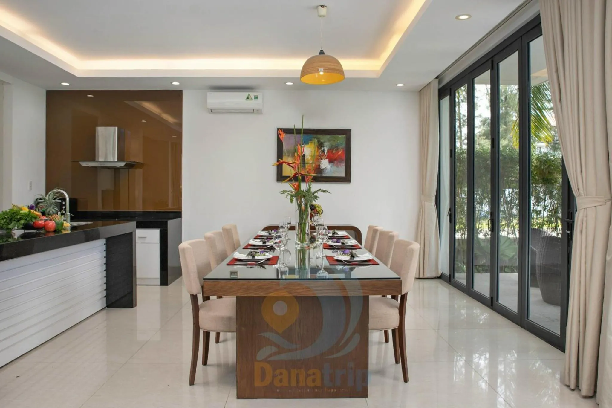 Dining area in Memories Holiday beach villa Da Nang