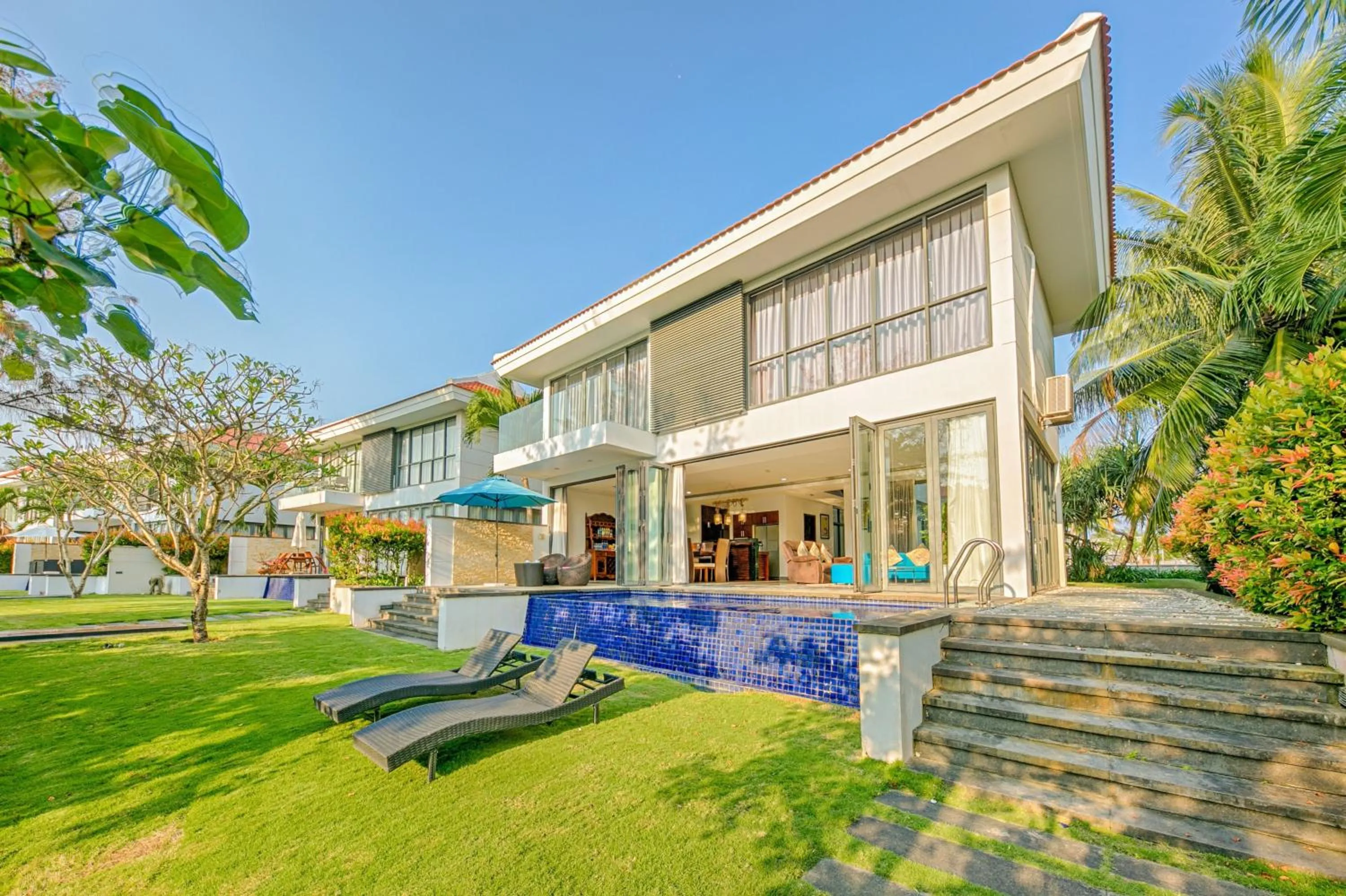 Property building in Memories Holiday beach villa Da Nang