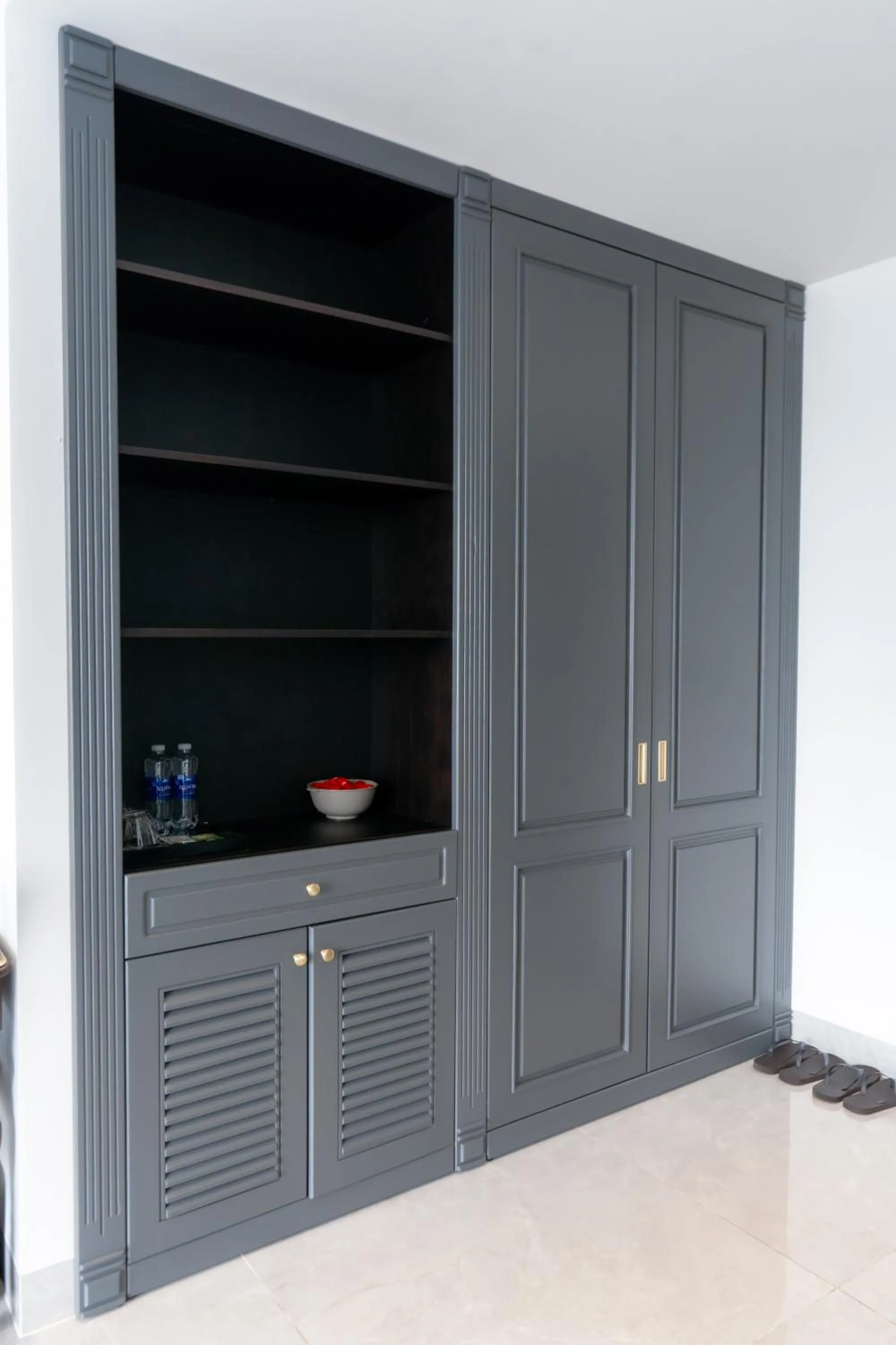 wardrobe in Quang Minh Riverside Hotel Danang