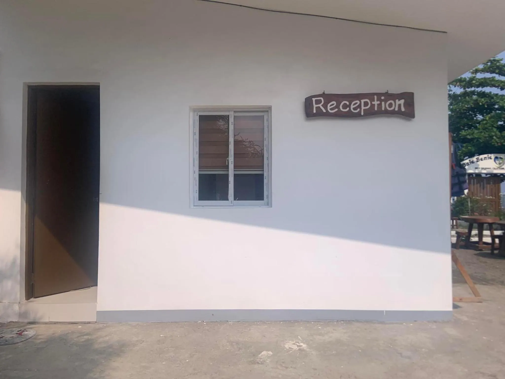 Text overlay in Baie Benie Beach Resort