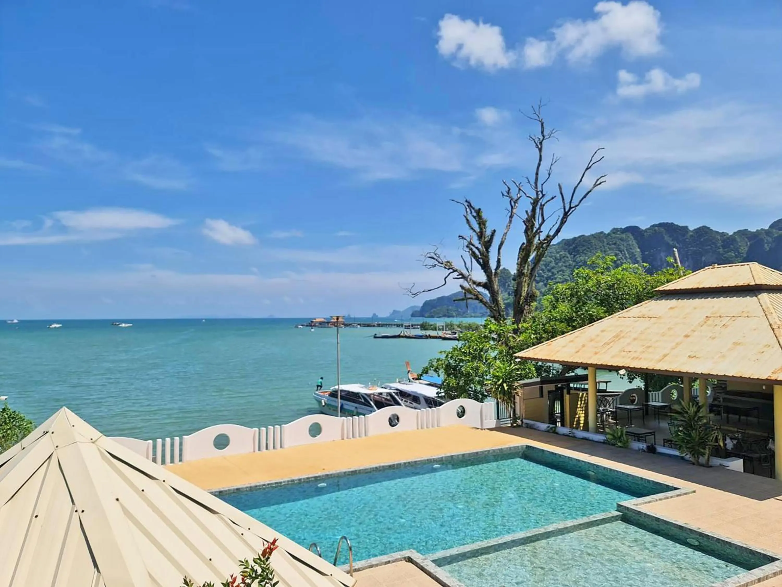 Property building in Anyavee Chom By The Sea