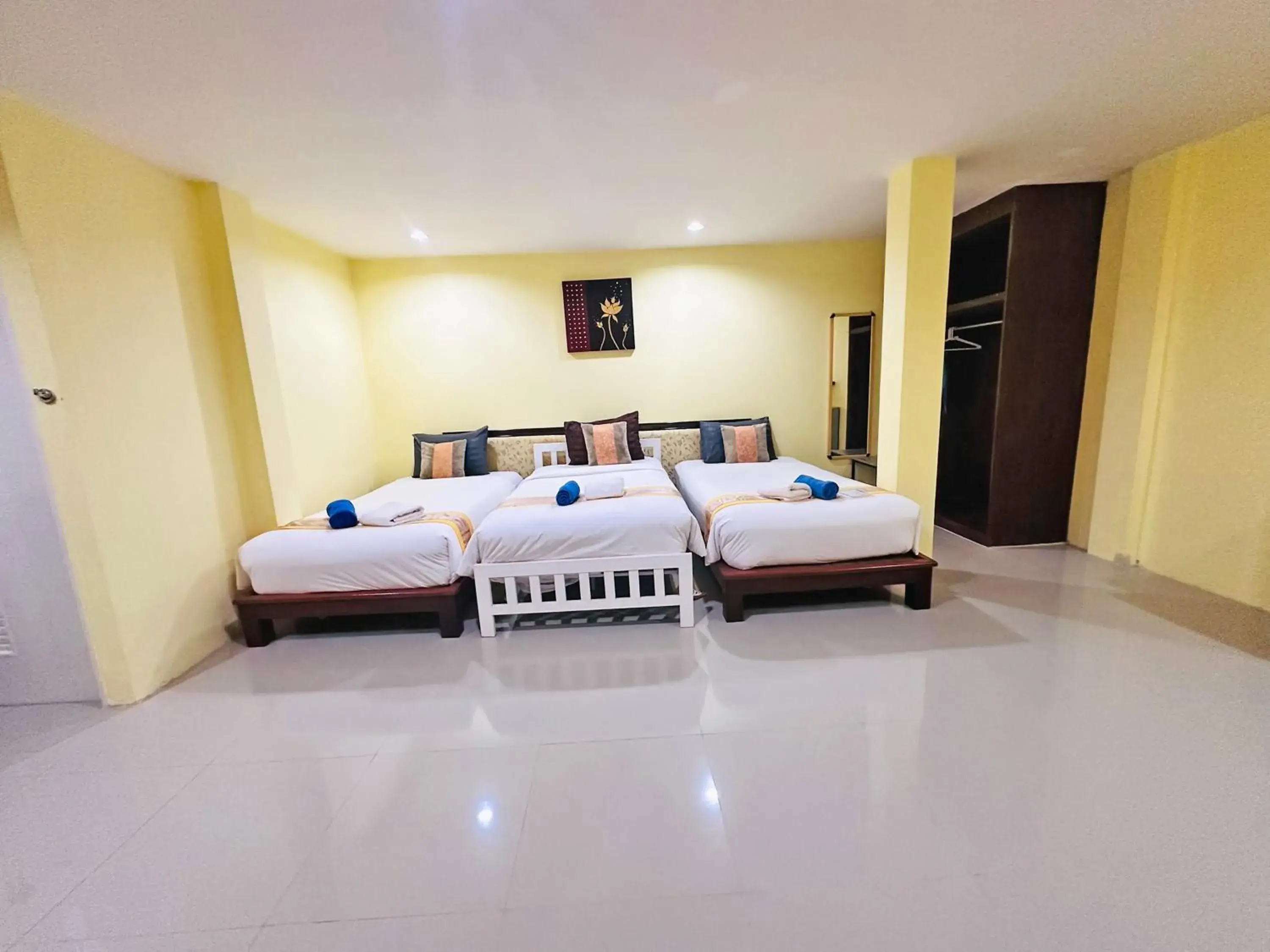 Superior Triple Room in Anyavee Chom By The Sea Superior Triple Room in Anyavee Chom By The Sea