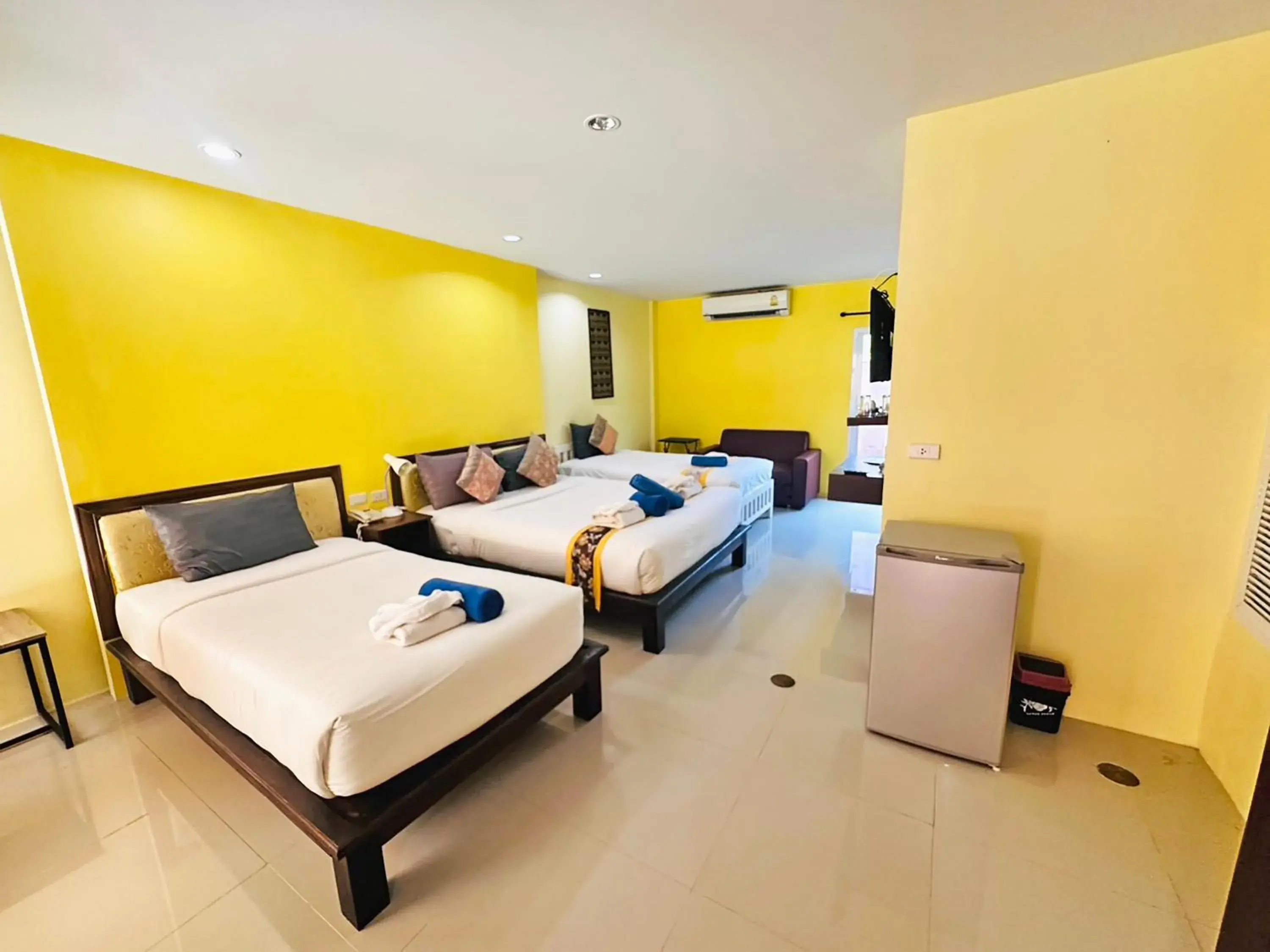 Superior Quadruple Room in Anyavee Chom By The Sea Superior Quadruple Room in Anyavee Chom By The Sea