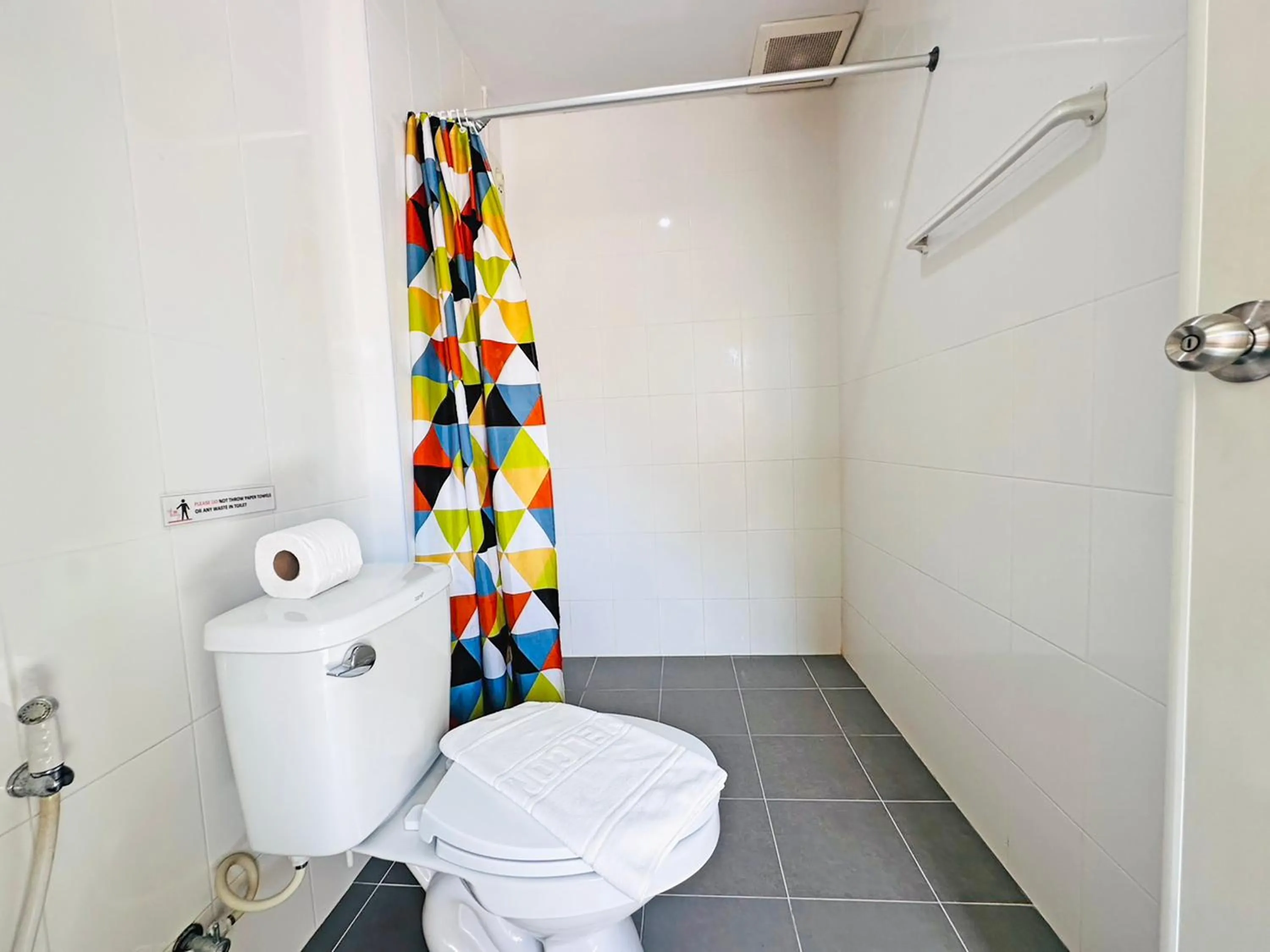 Shower in Anyavee Chom By The Sea