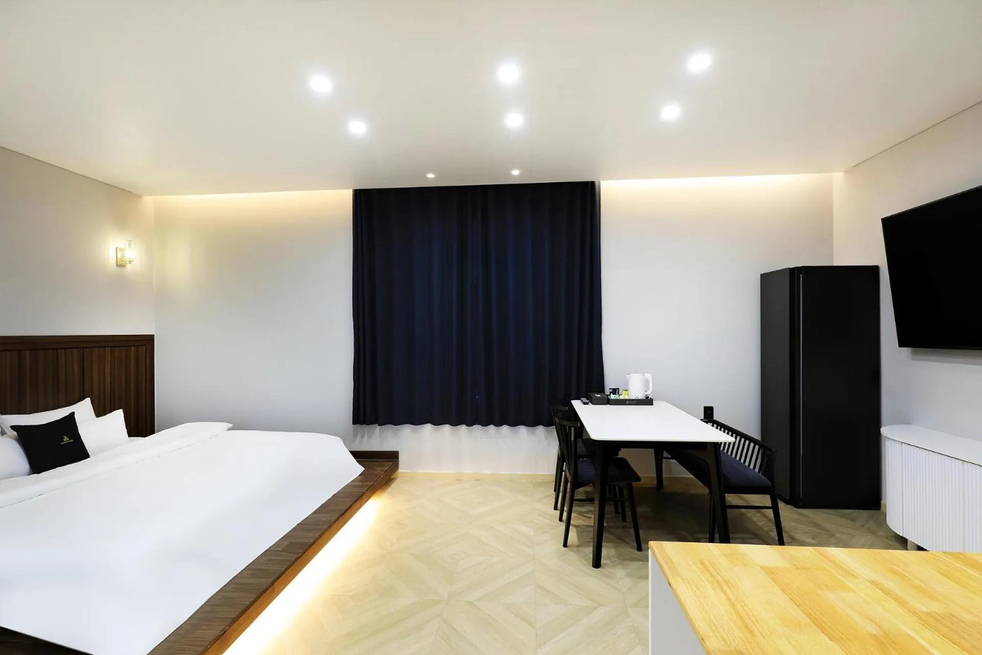 Bed in Chuncheon Intro Family hotel