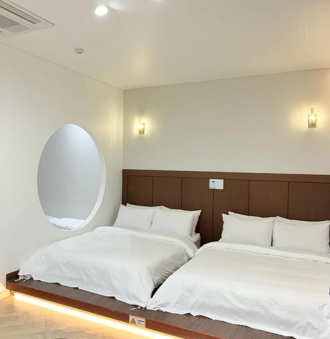 Bed in Chuncheon Intro Family hotel