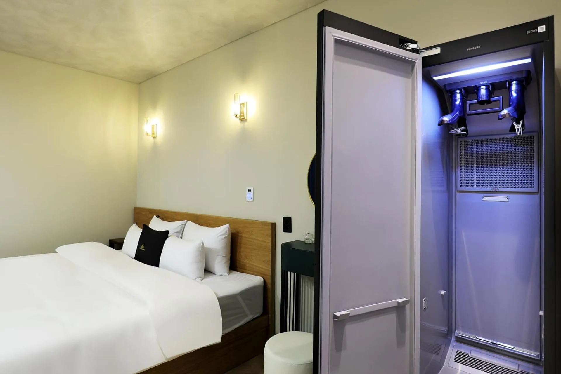 Bed in Chuncheon Intro Family hotel