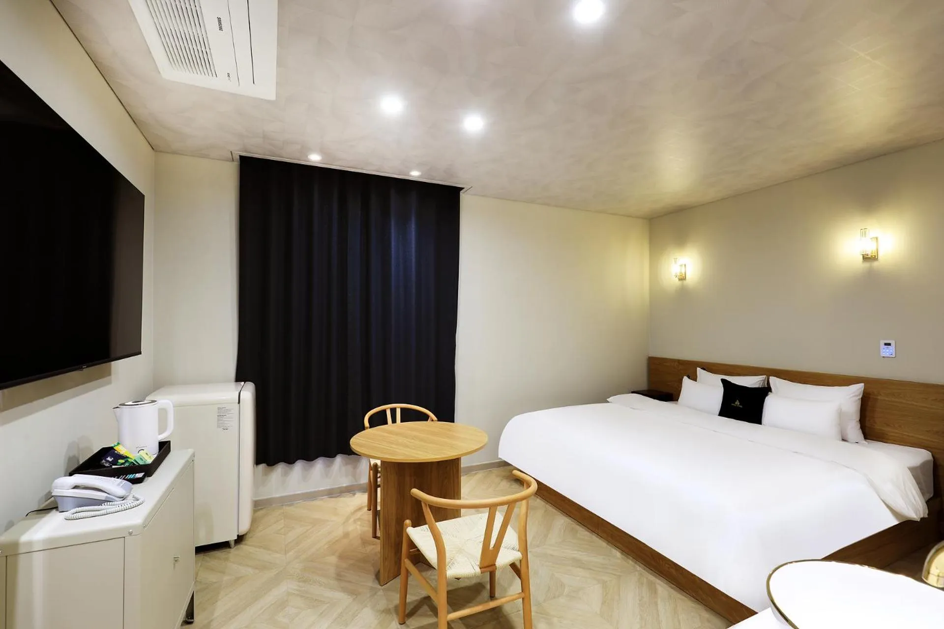 Bed in Chuncheon Intro Family hotel