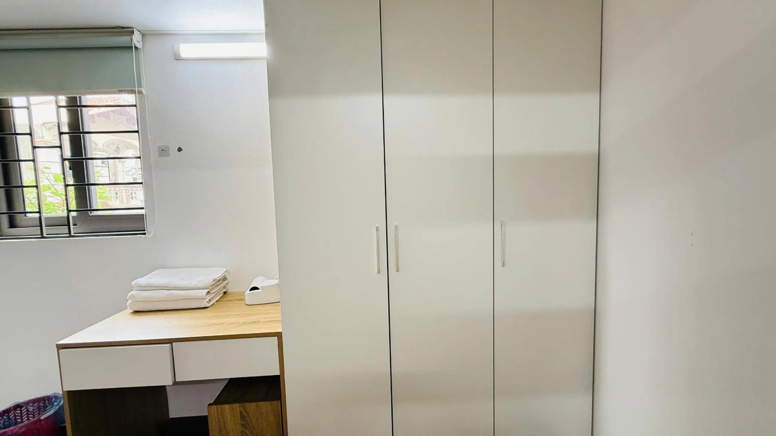 Era Apartment Khuc Thua Du