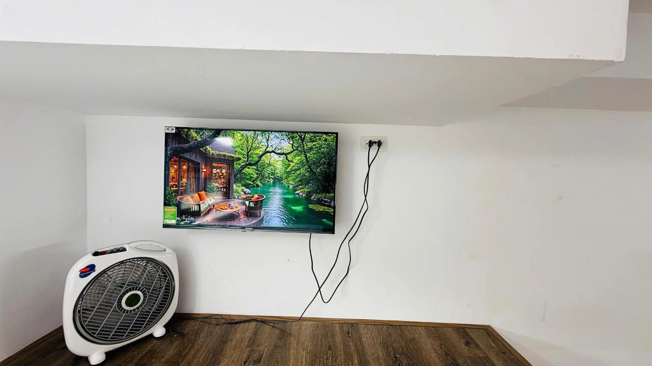 Era Apartment Khuc Thua Du