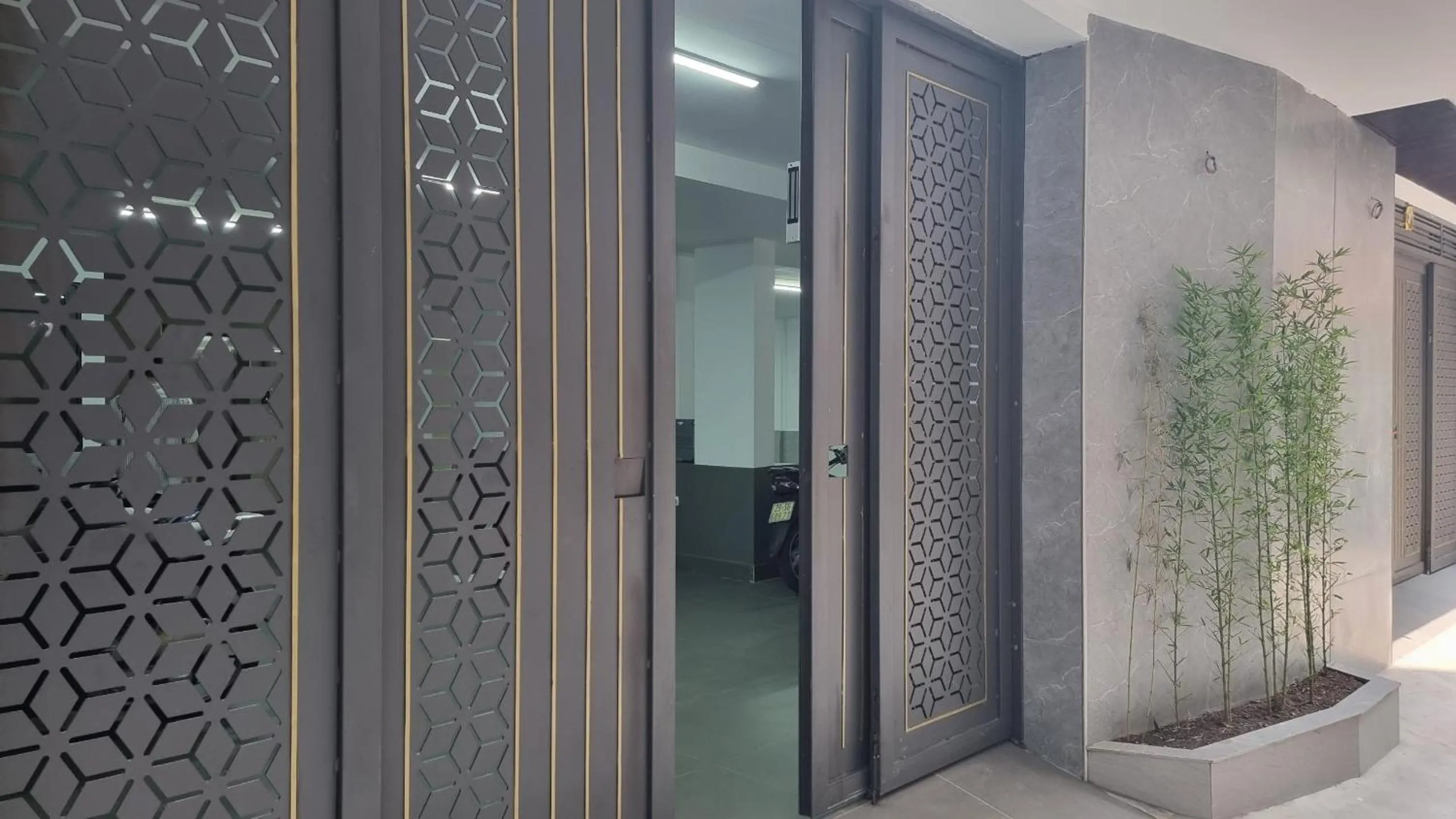 Off site in Era Apartment Khuc Thua Du