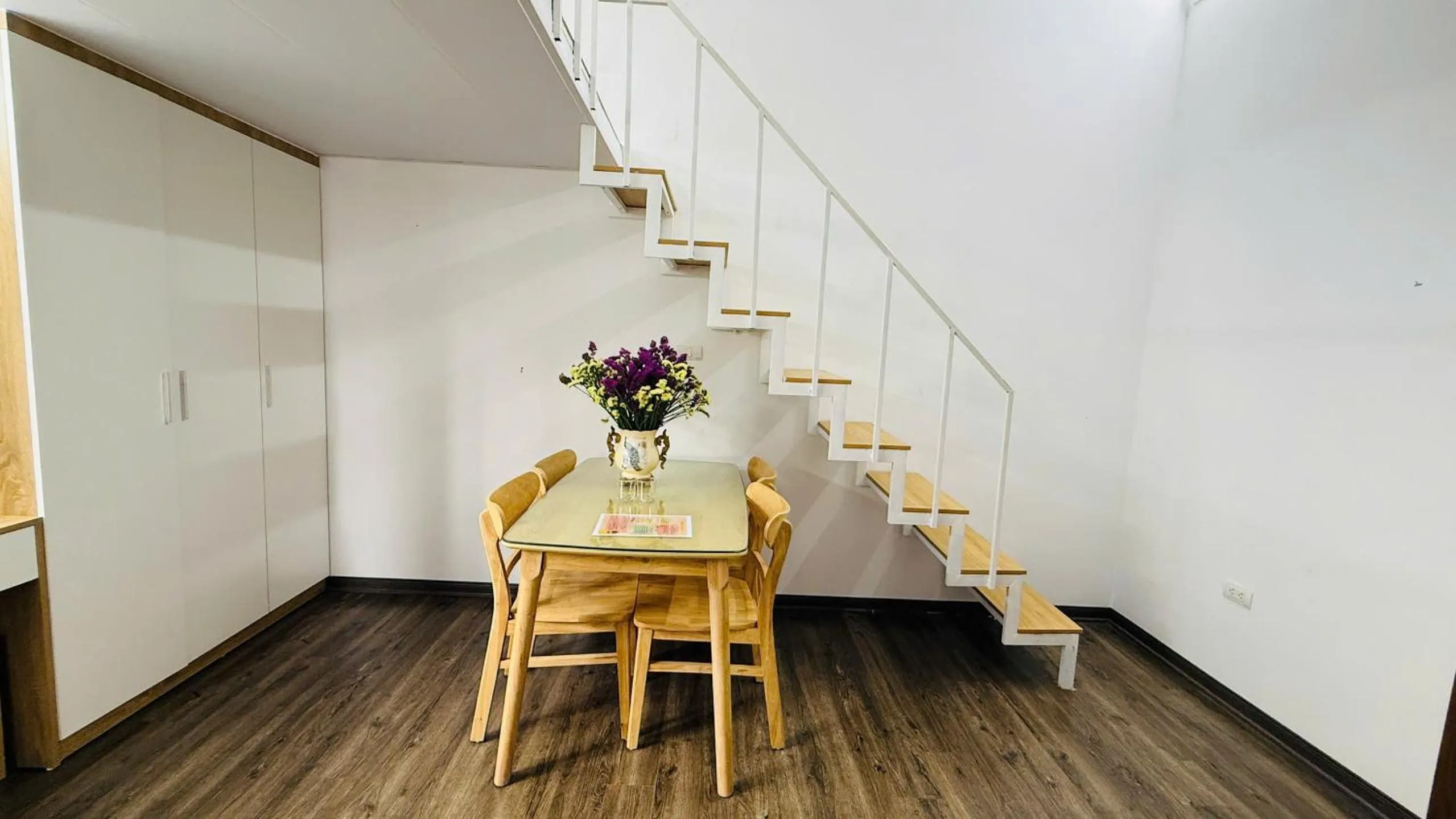 Era Apartment Khuc Thua Du