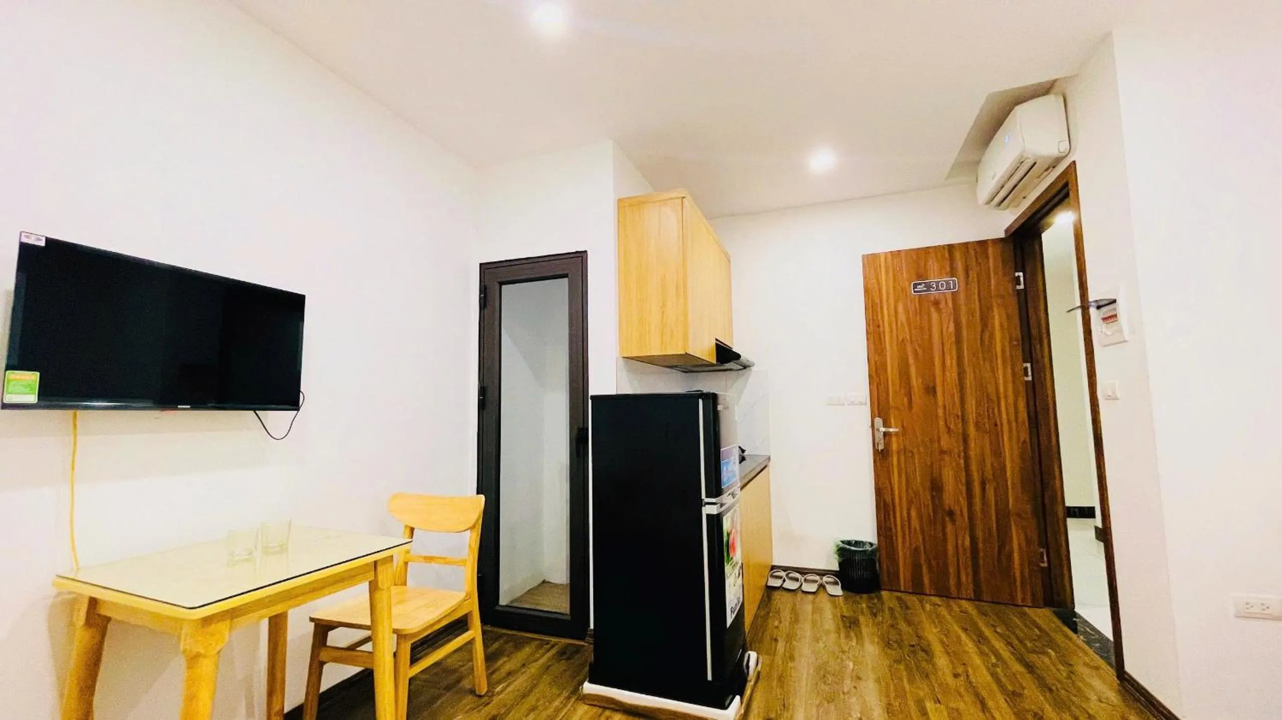 Era Apartment Khuc Thua Du