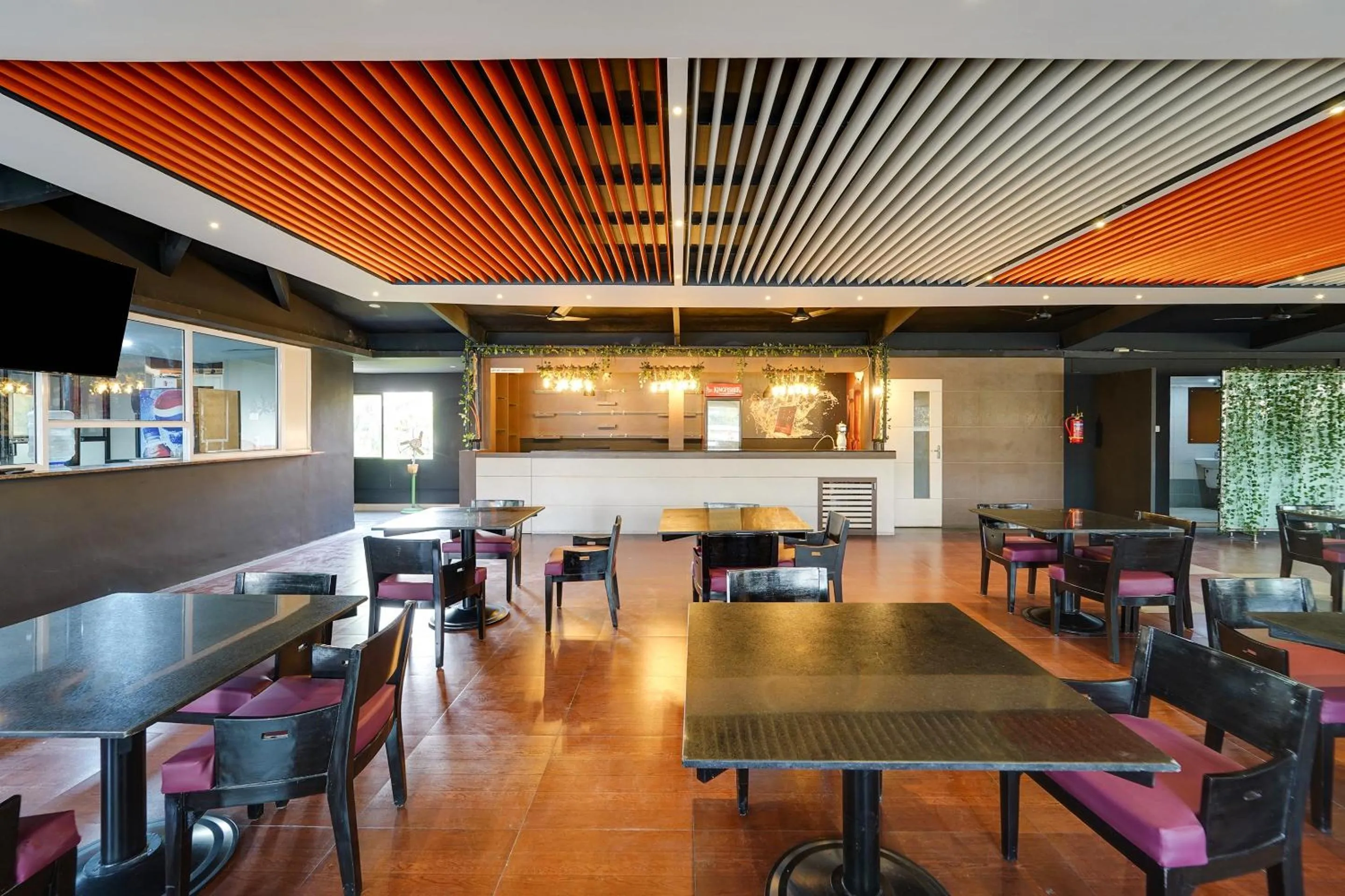 Restaurant/places to eat in Super Townhouse Davis Let Bangalore