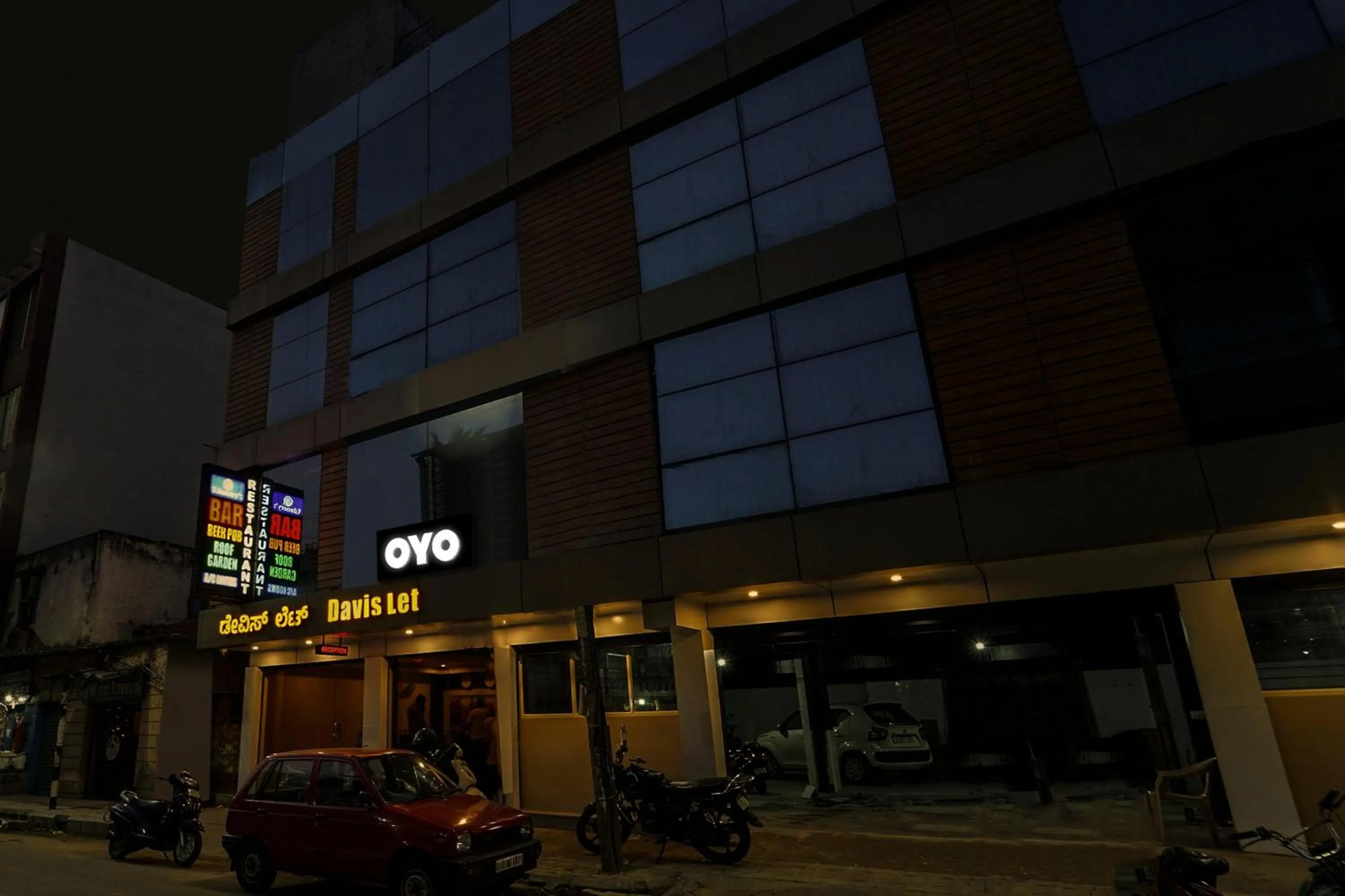 Facade/entrance in Super Townhouse Davis Let Bangalore