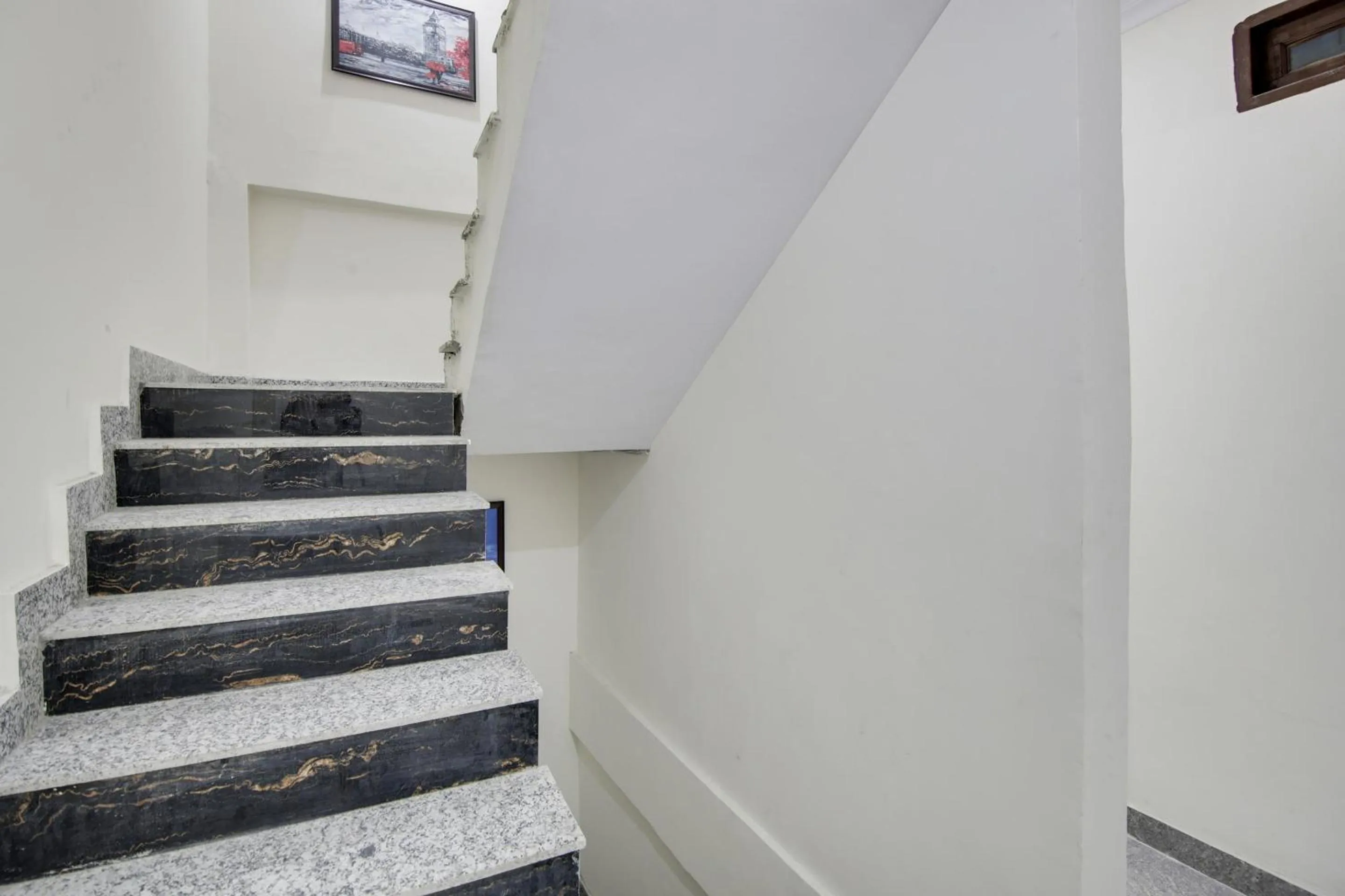 Lobby or reception in Hotel O Happy Stay