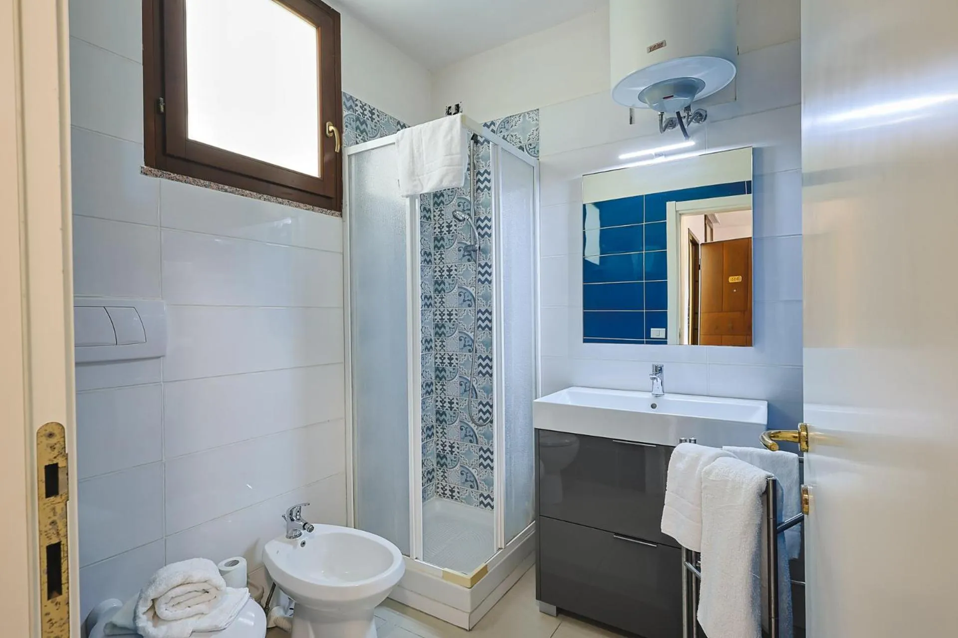 Shower in Pineta Azzurra