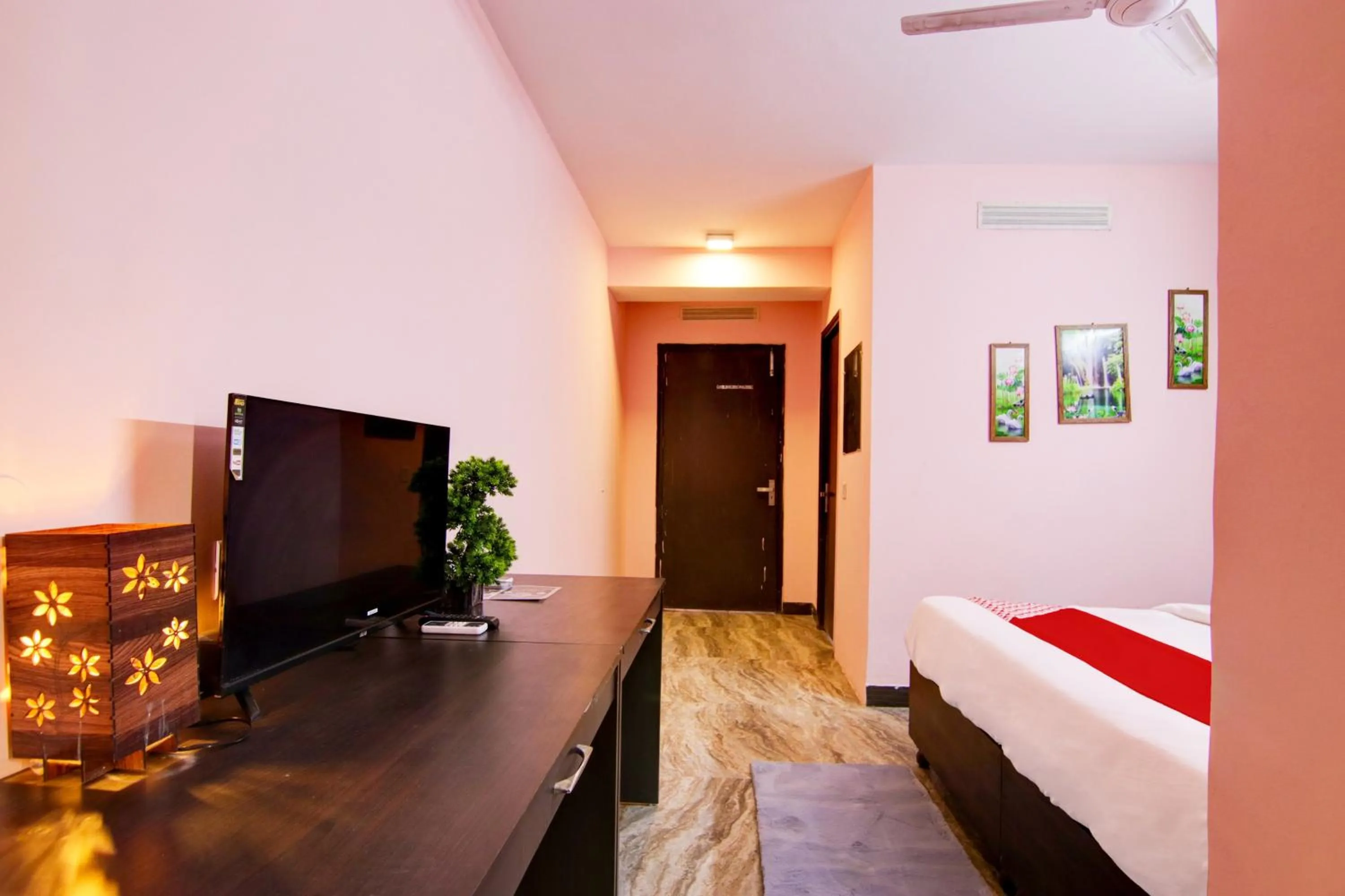 Lobby or reception, Bed in Hotel O Manya Stay
