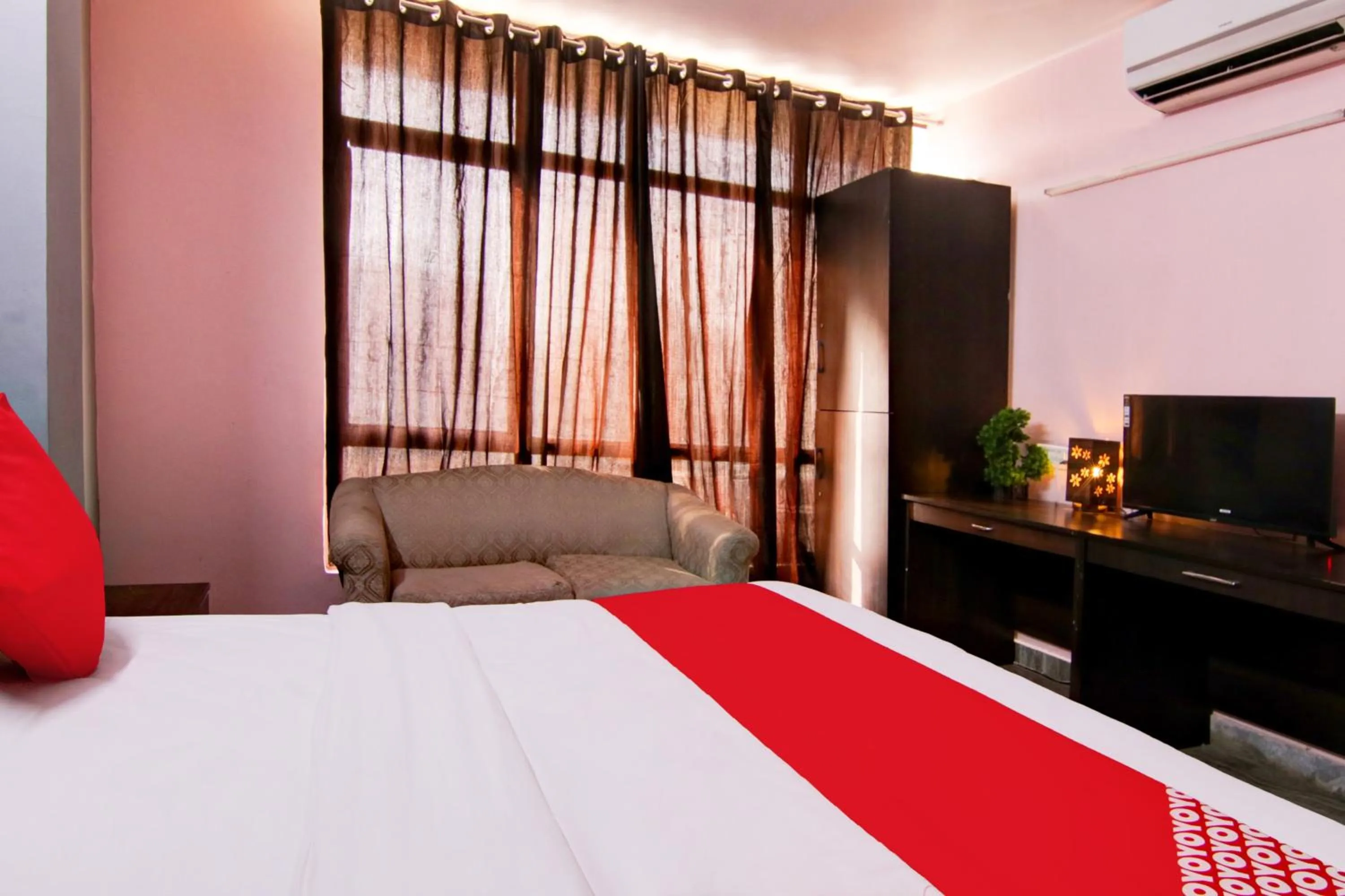 Bedroom in Hotel O Manya Stay