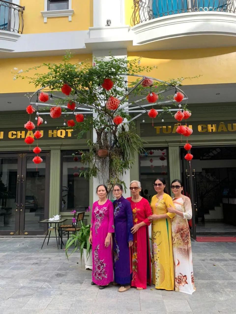 Property building in Tuần Châu HQT