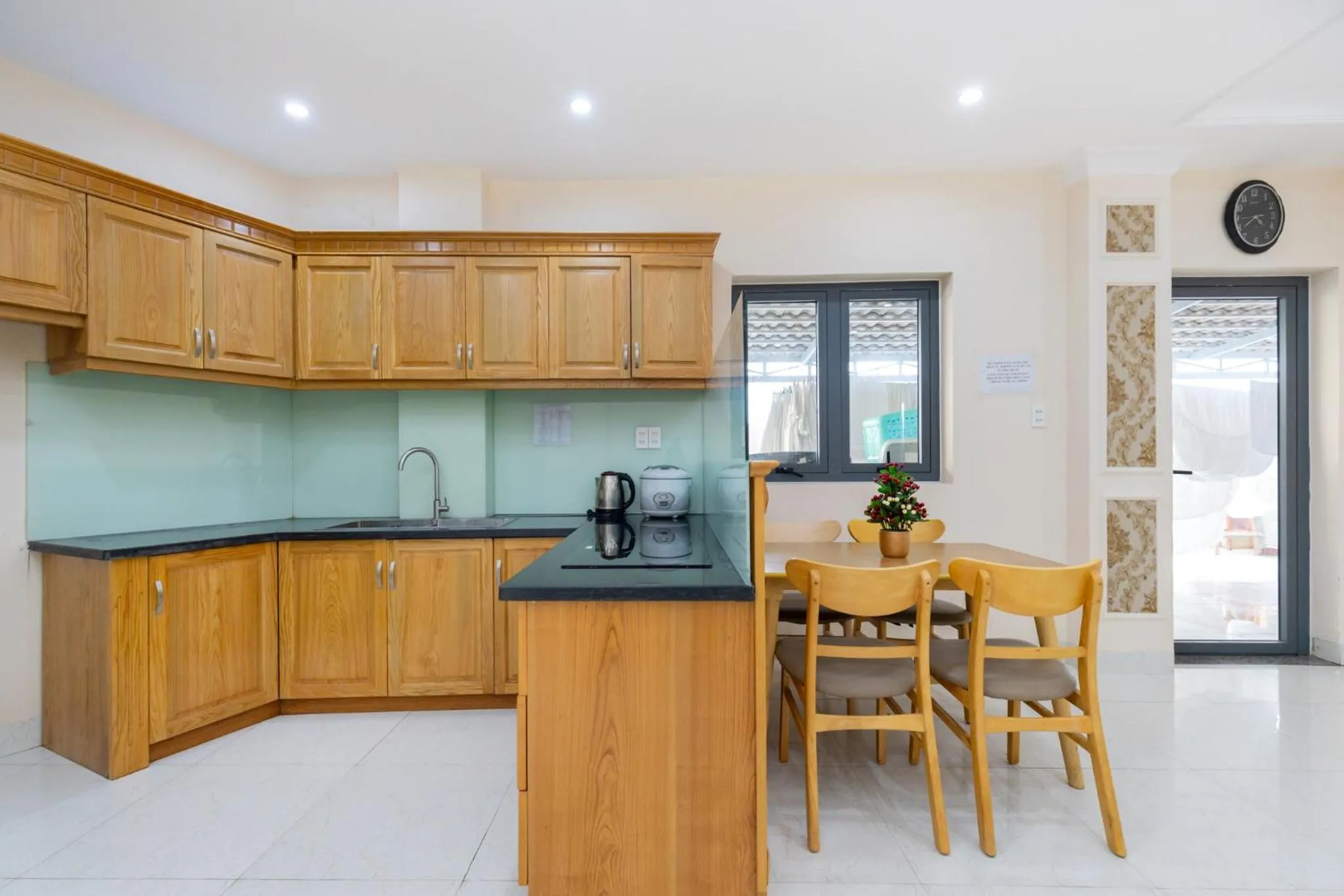 Kitchen or kitchenette in Biển Vàng Vũng Tàu Hotel