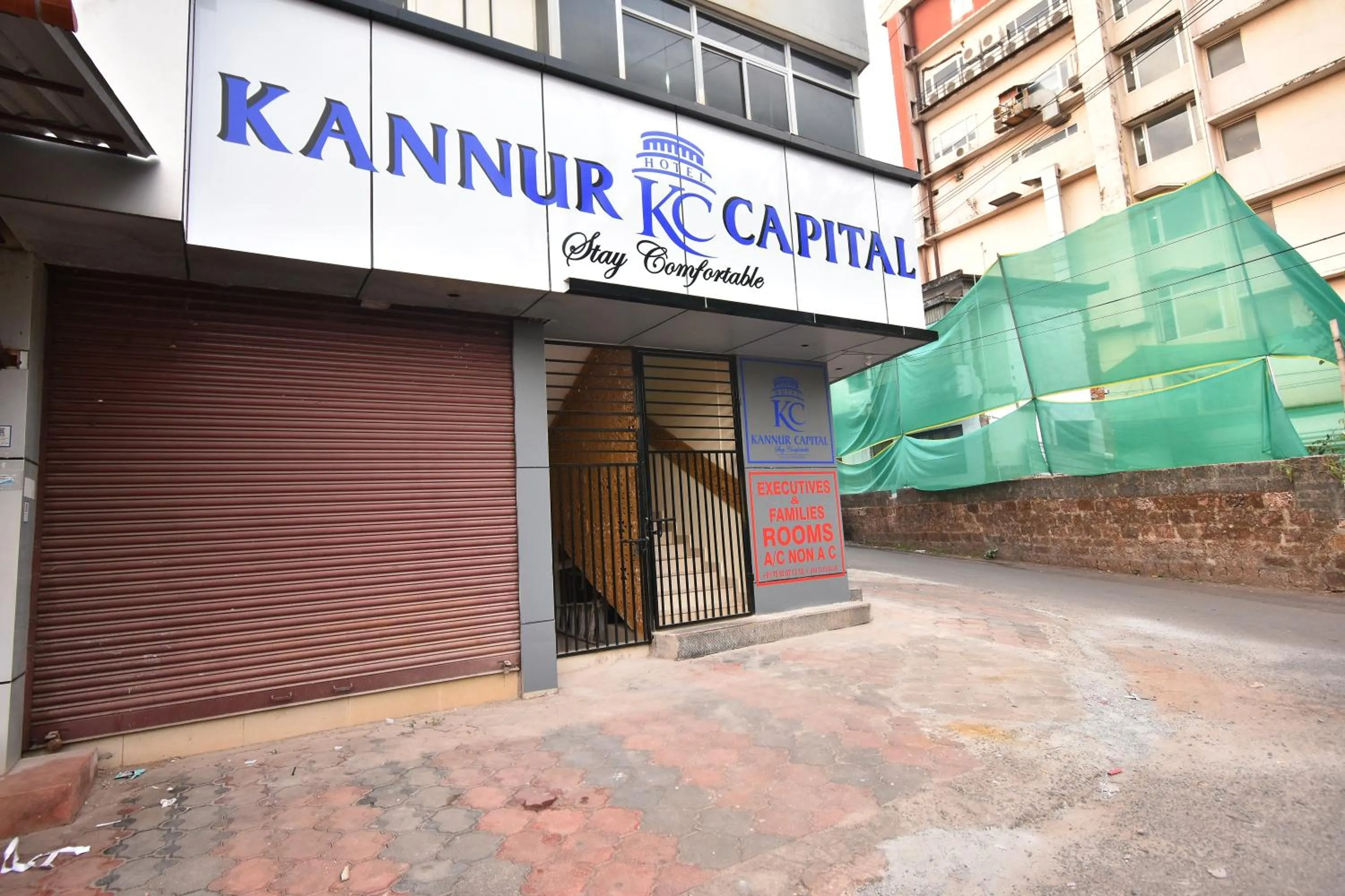 Facade/entrance in HOTEL KANNUR CAPITAL CALTEX