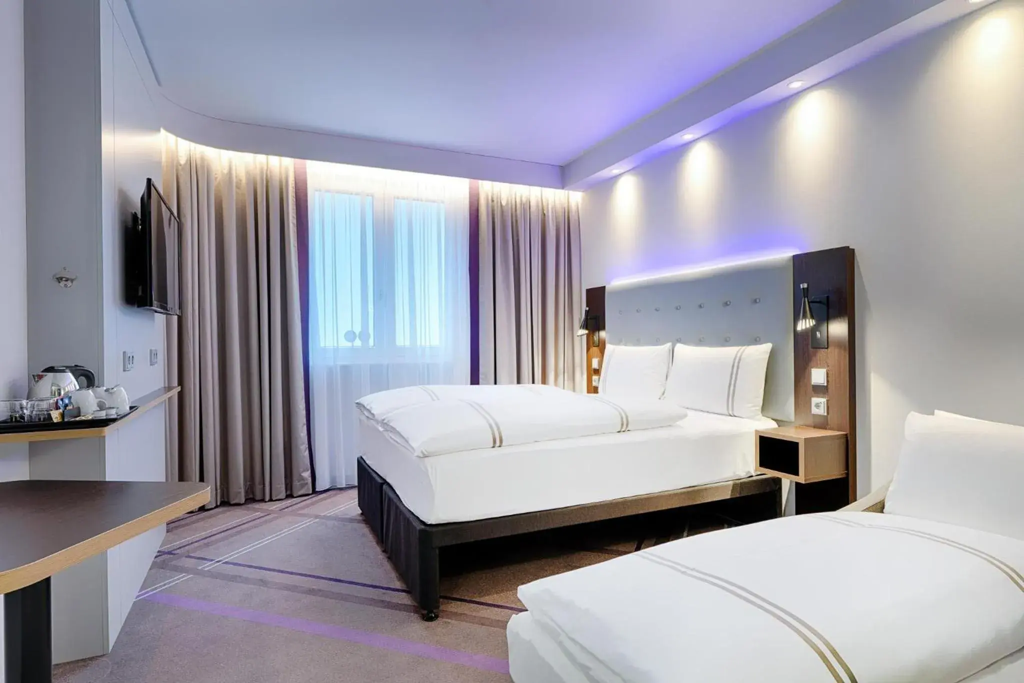 Standard Triple Room in Premier Inn Berlin City Wilmersdorf Standard Triple Room in Premier Inn Berlin City Wilmersdorf