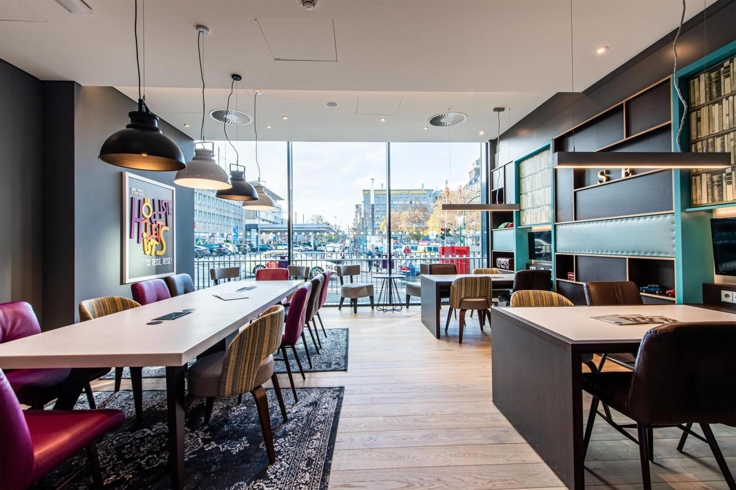 Meeting/conference room in Premier Inn Essen City Centre